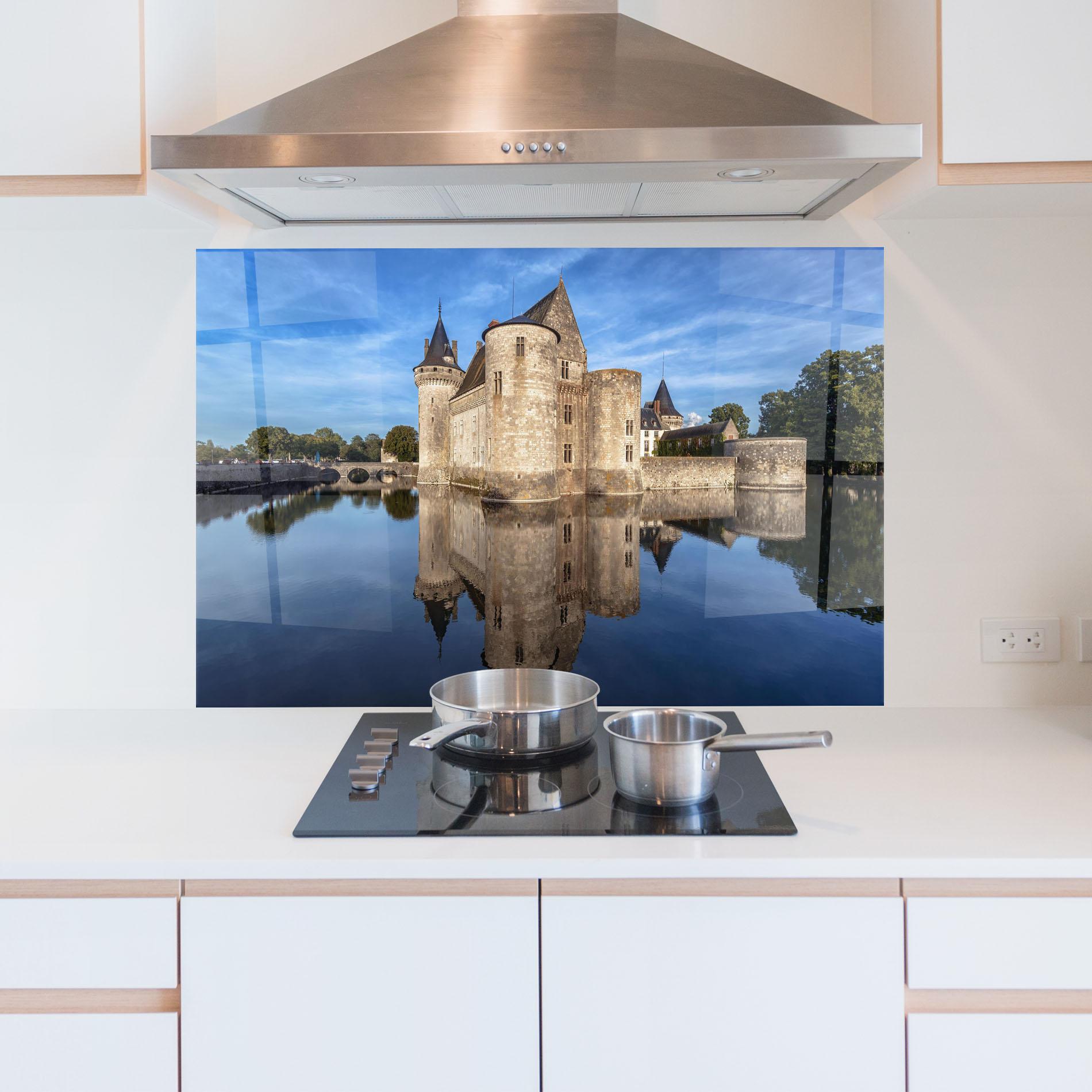 Konyhai üveg hátfal Castle Chateau De Sullysurloire mockup 5