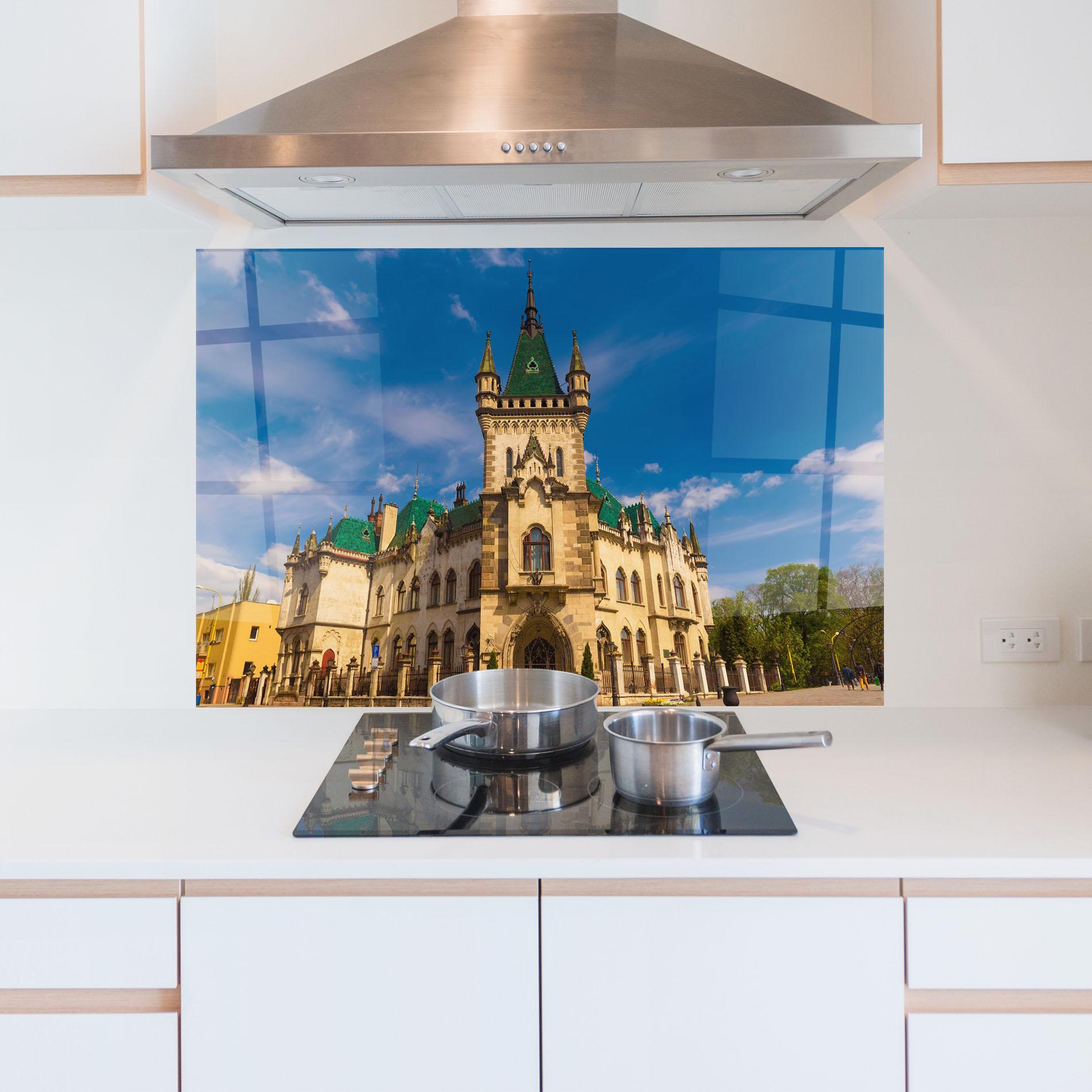 Konyhai üveg hátfal Jakabov Palace Slovakia mockup 5