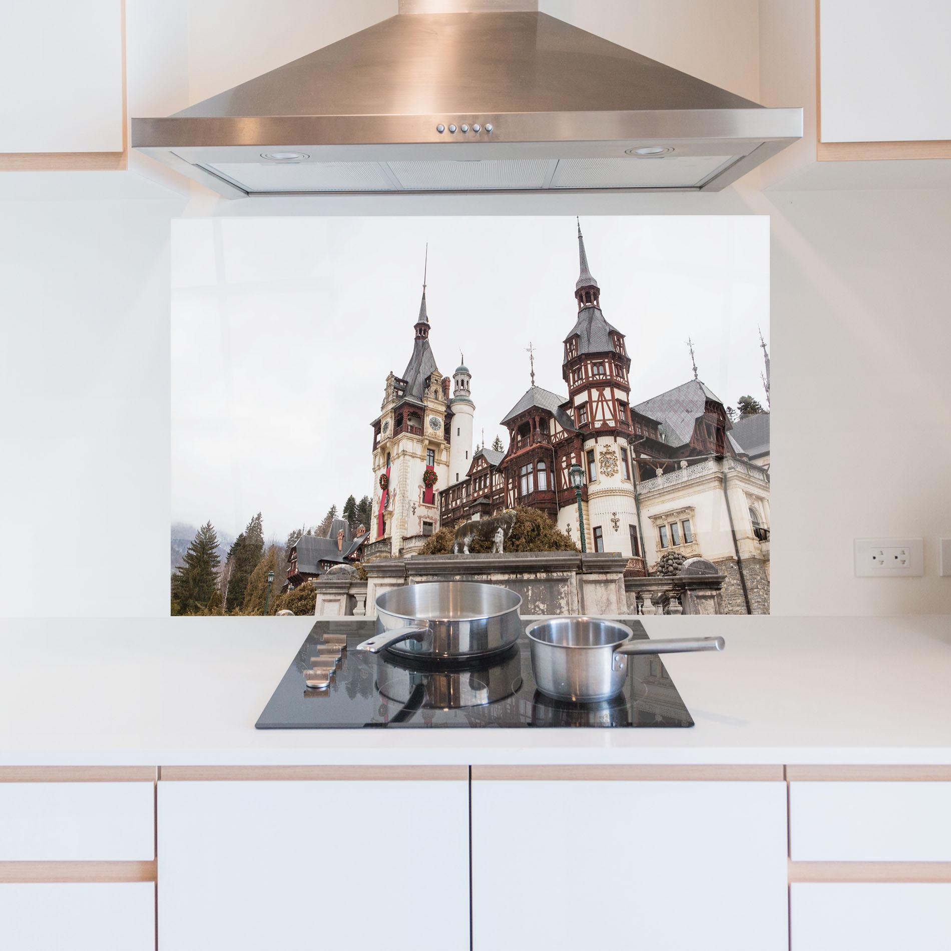 Konyhai üveg hátfal Medieval Castle Sinaia mockup 5