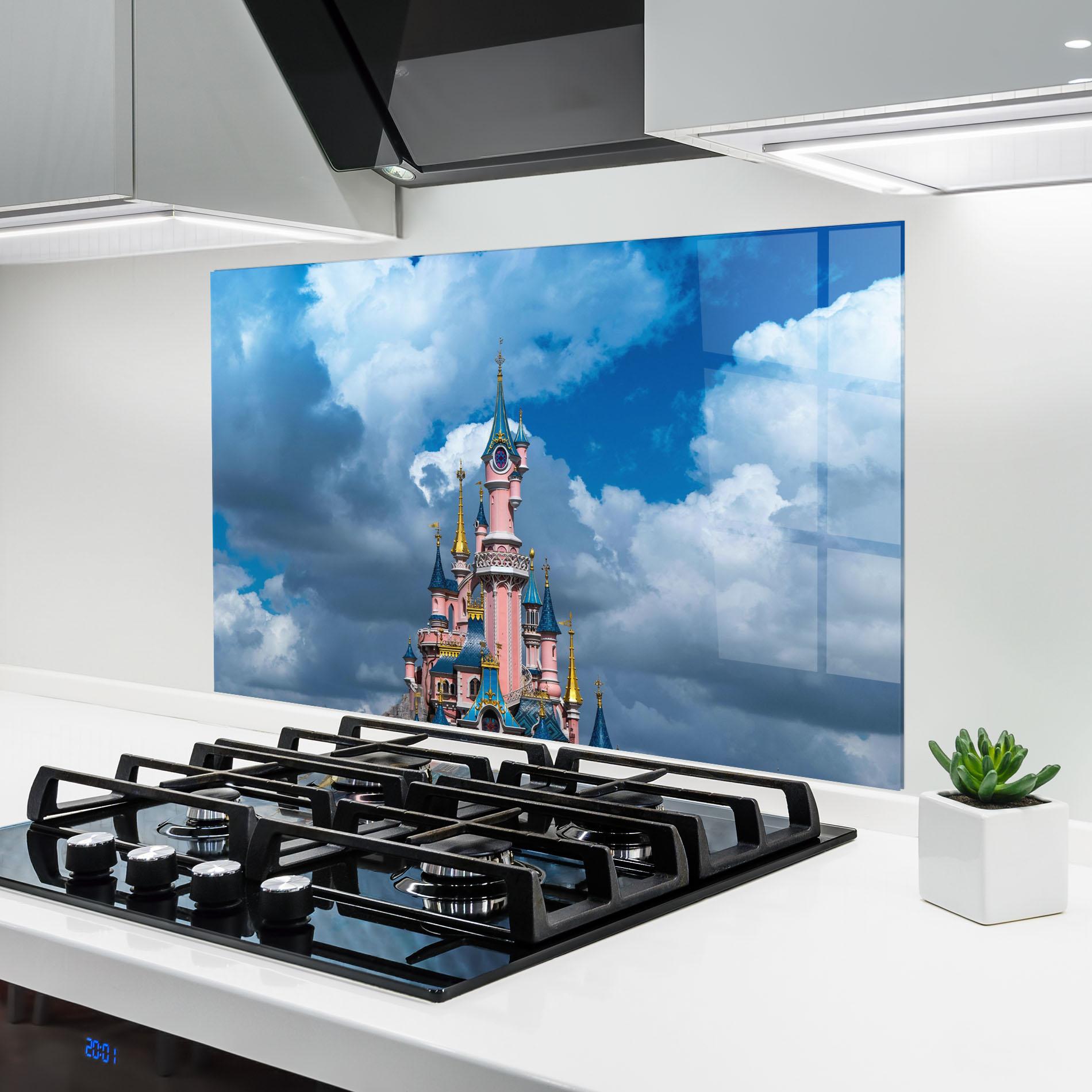 Konyhai üveg hátfal Paris Castle mockup 6
