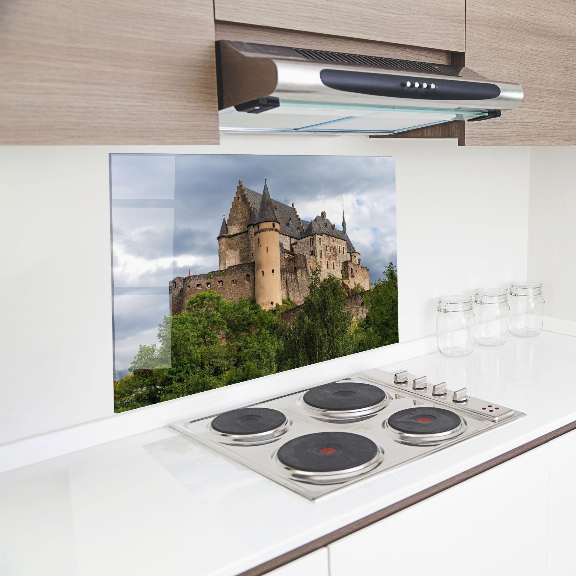 Konyhai üveg hátfal Castle Vianden mockup 8
