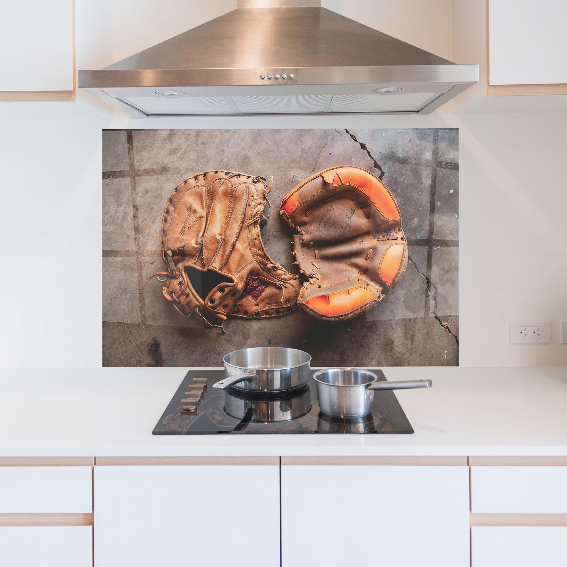 Konyhai üveg hátfal Brown Orange Baseball Gloves mockup 5