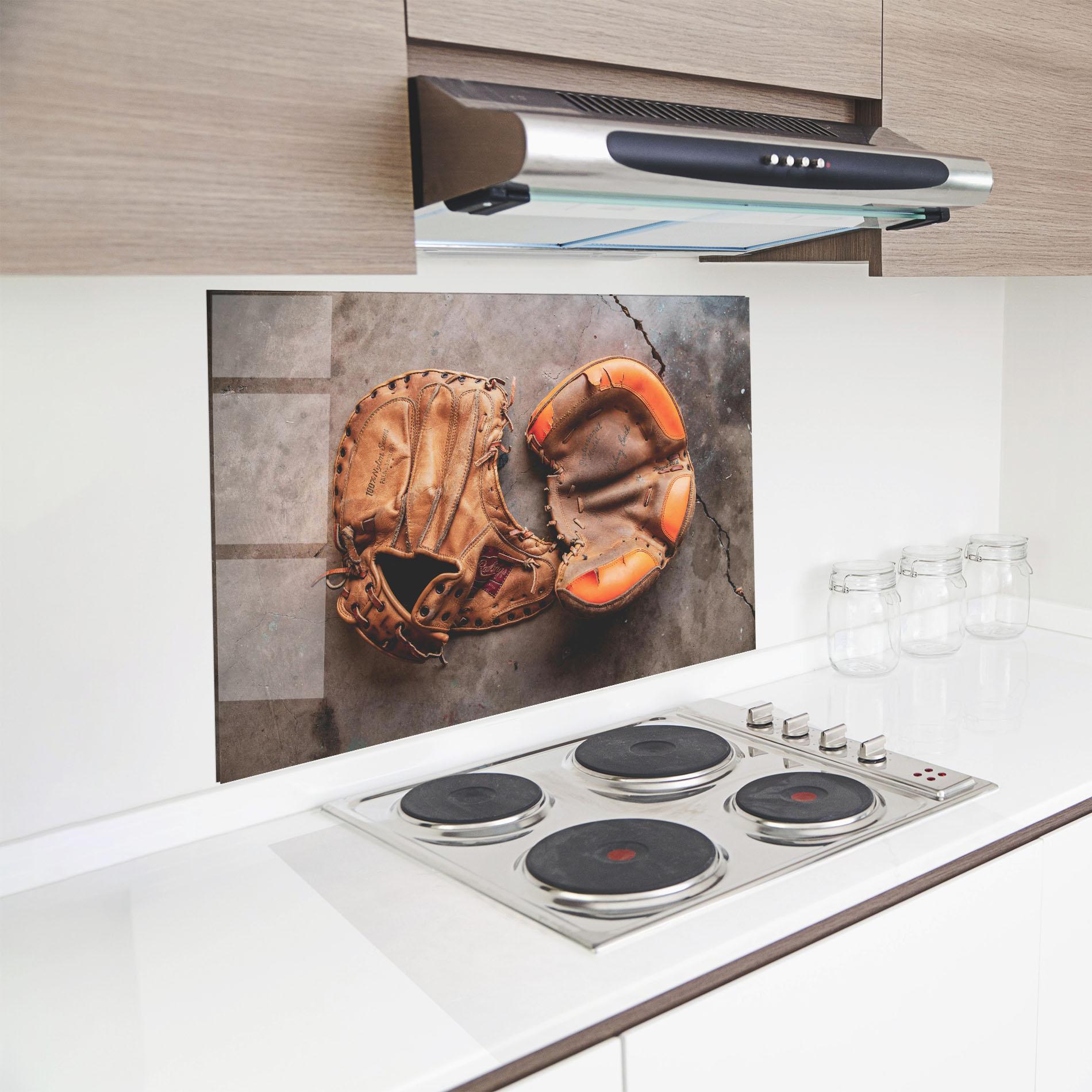 Konyhai üveg hátfal Brown Orange Baseball Gloves mockup 8