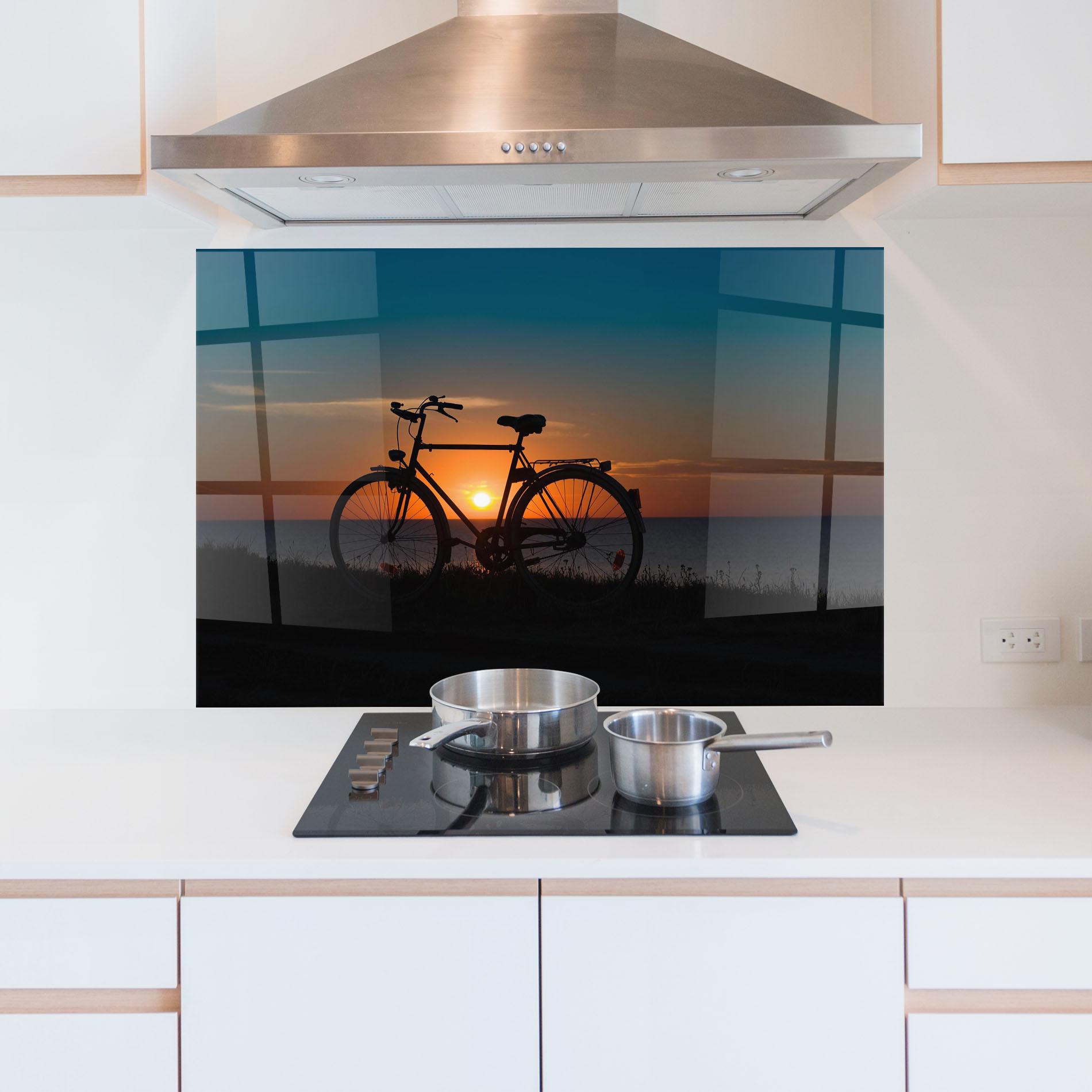 Konyhai üveg hátfal Bike Silhouette mockup 5