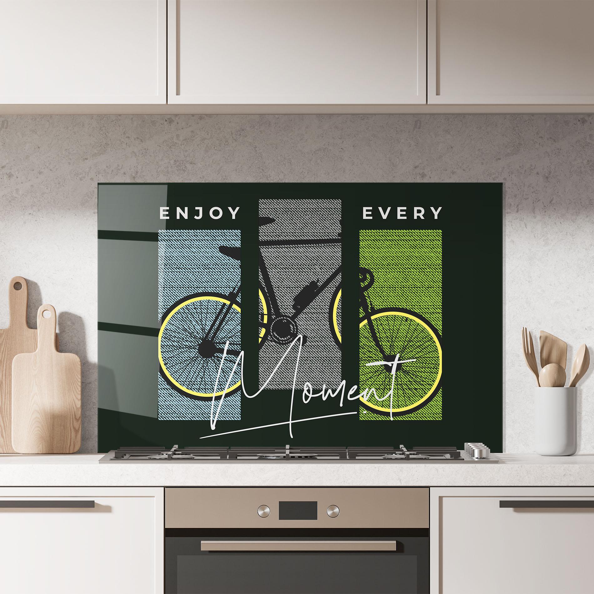 Konyhai üveg hátfal Moment Bike mockup 7
