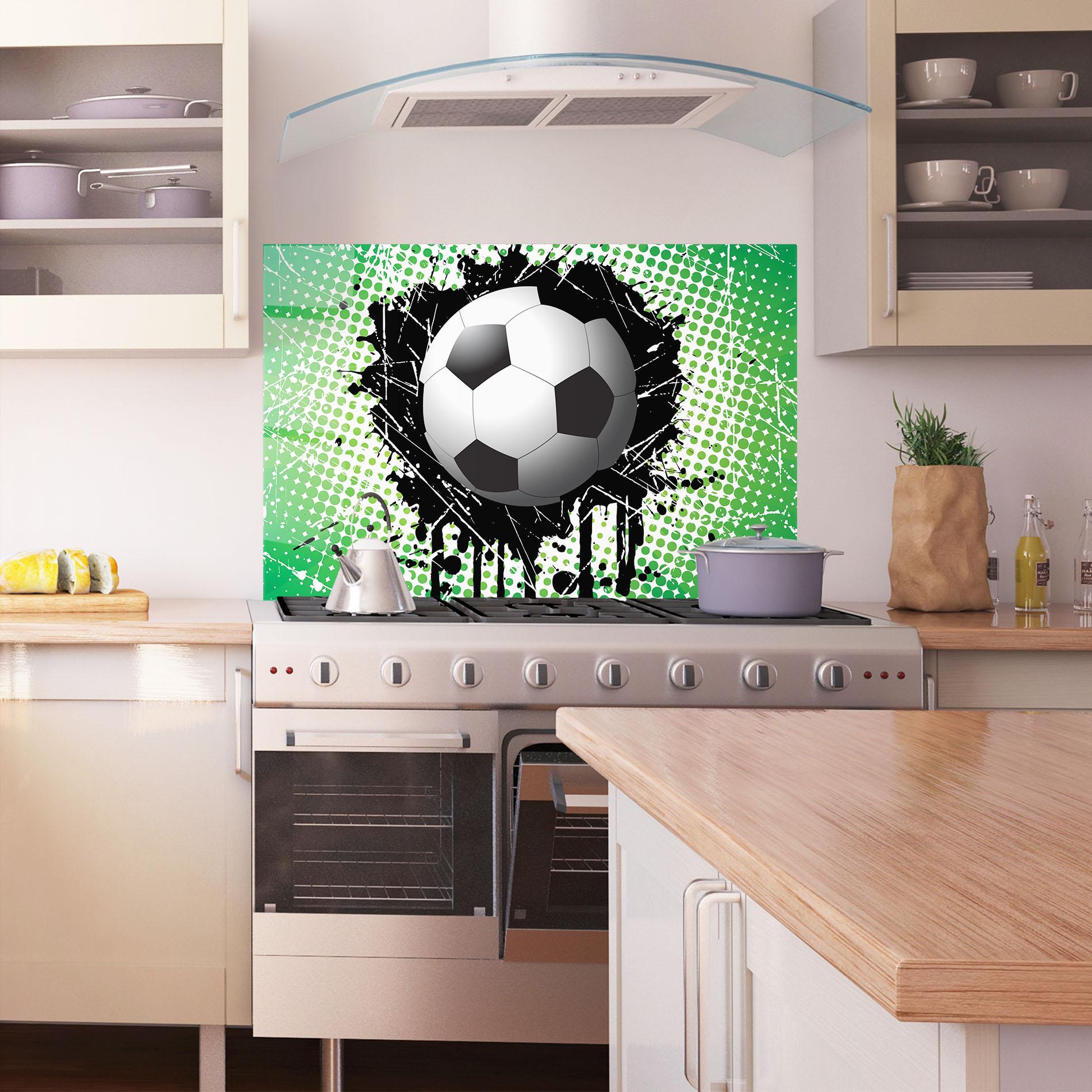 Konyhai üveg hátfal Green Black Football mockup 1