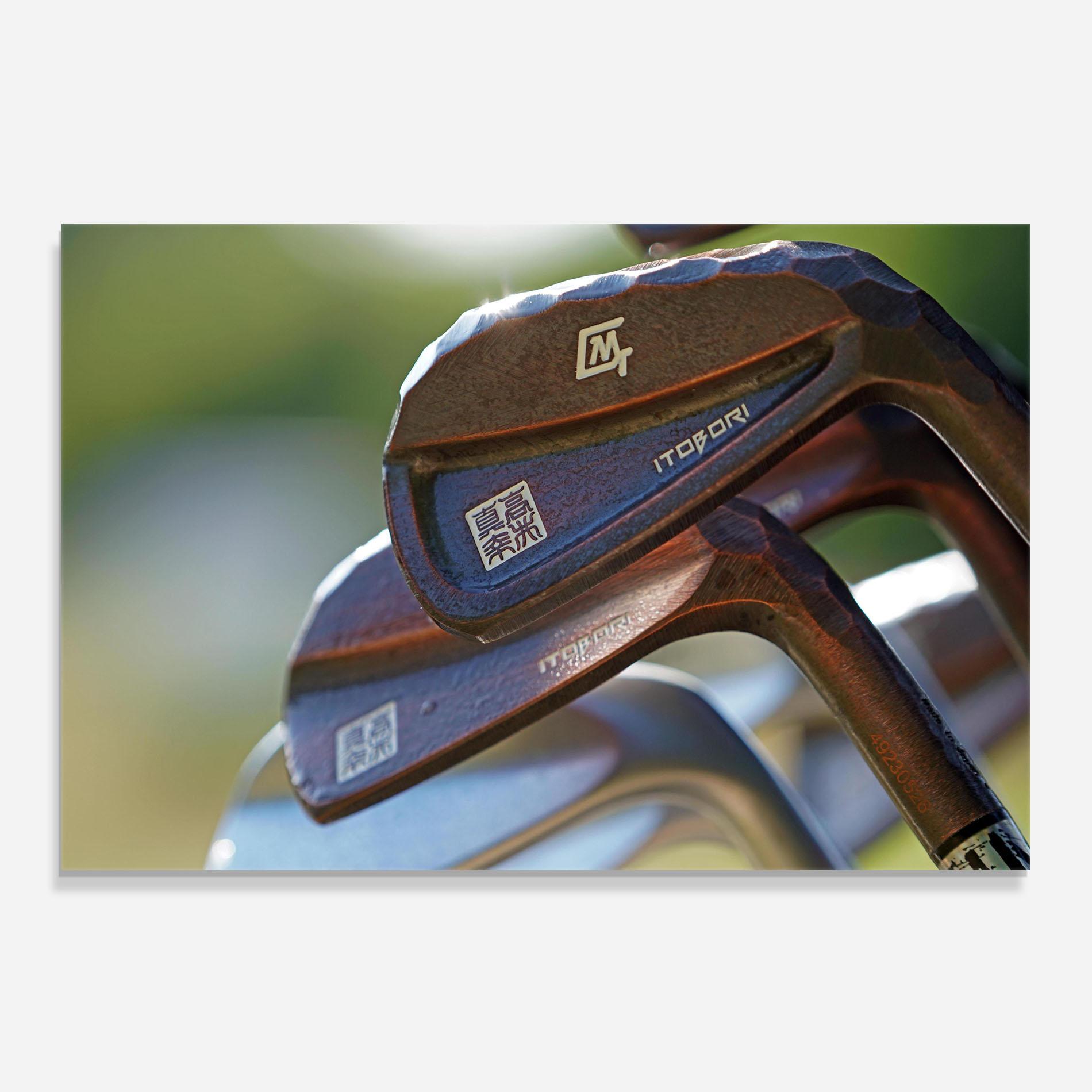 Konyhai üveg hátfal Golf Club Close Up mockup 0