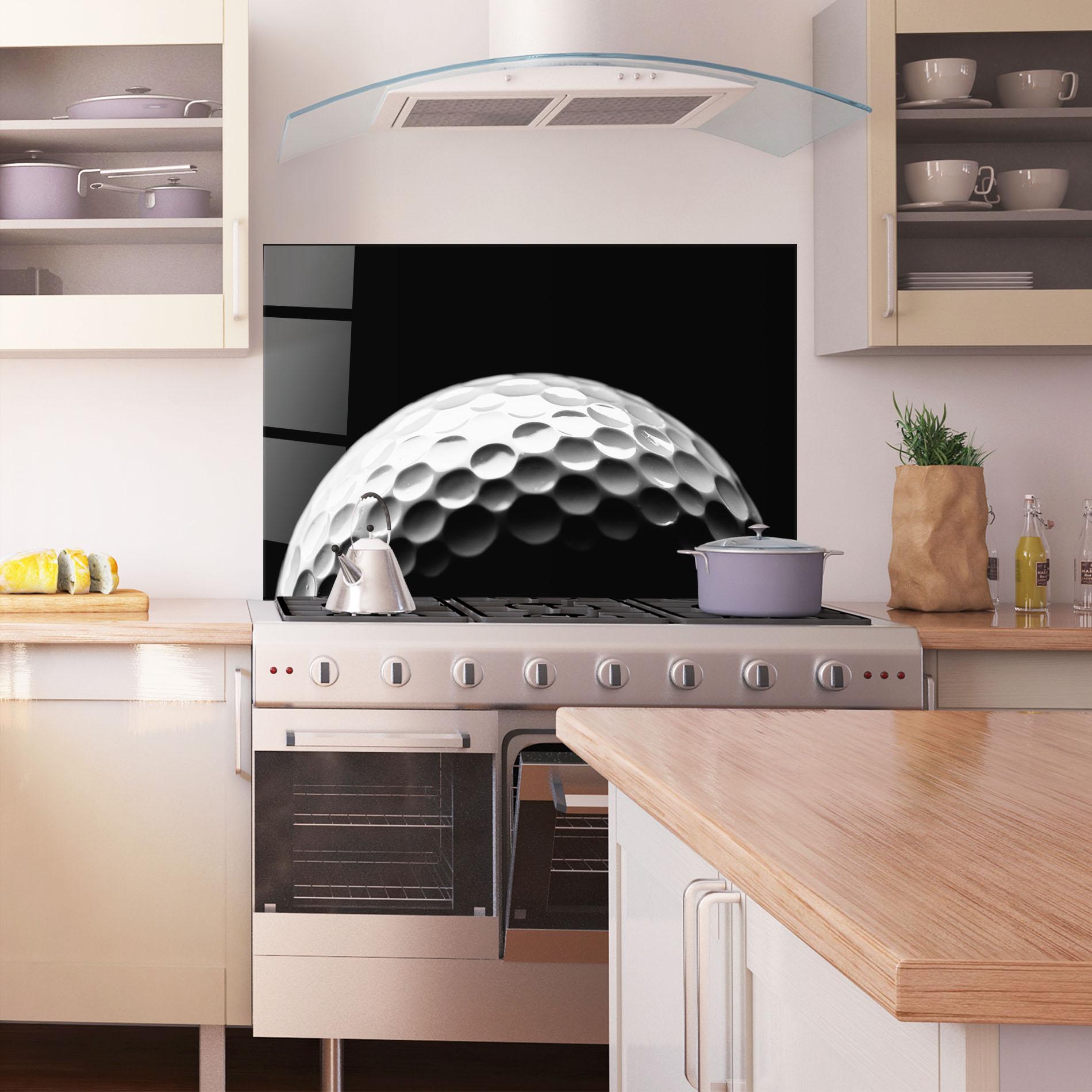Konyhai üveg hátfal Golf Ball Close Up mockup 1