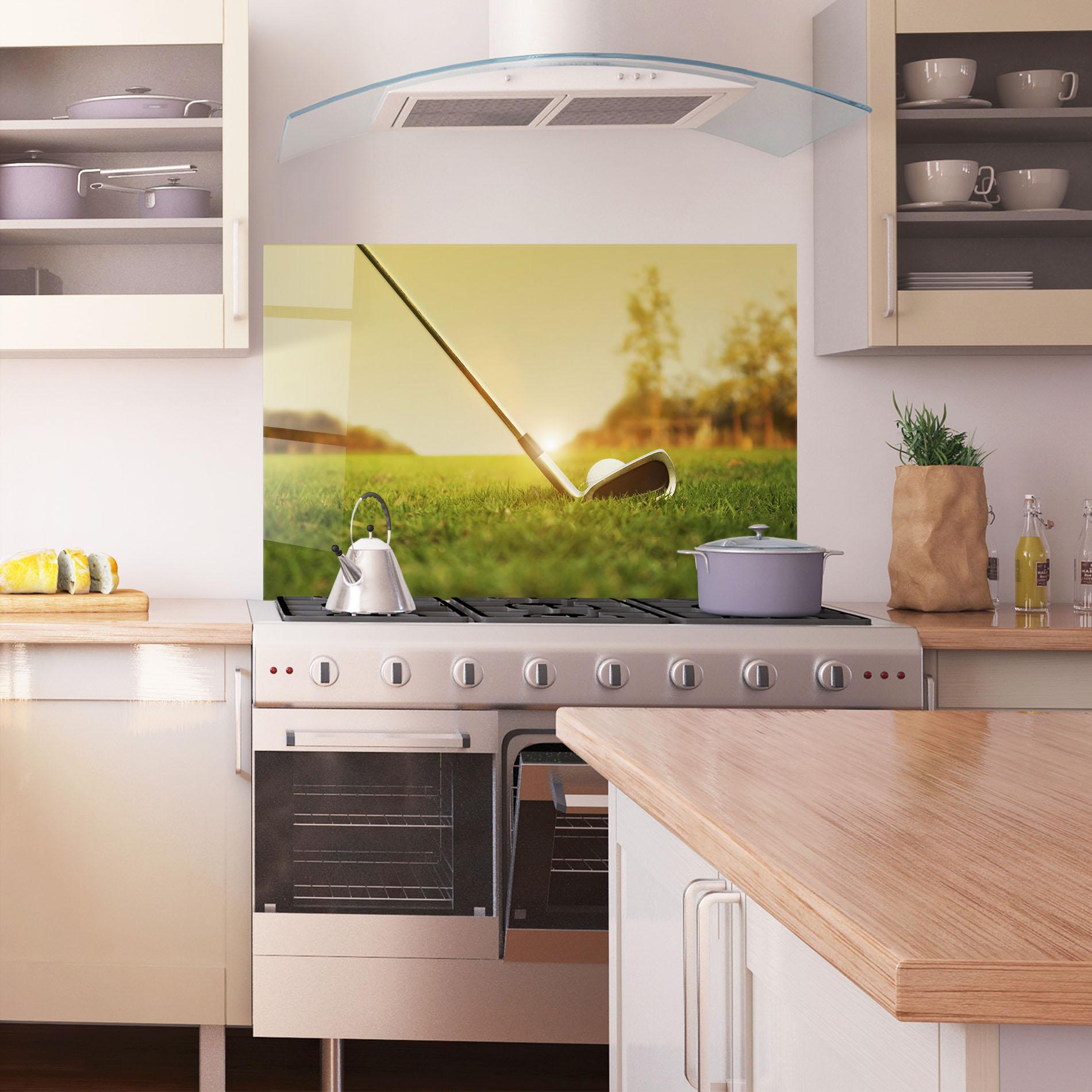 Konyhai üveg hátfal Golf Course mockup 1