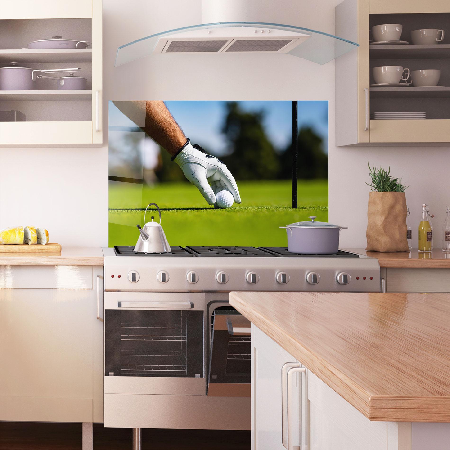 Konyhai üveg hátfal Golfer Man mockup 1
