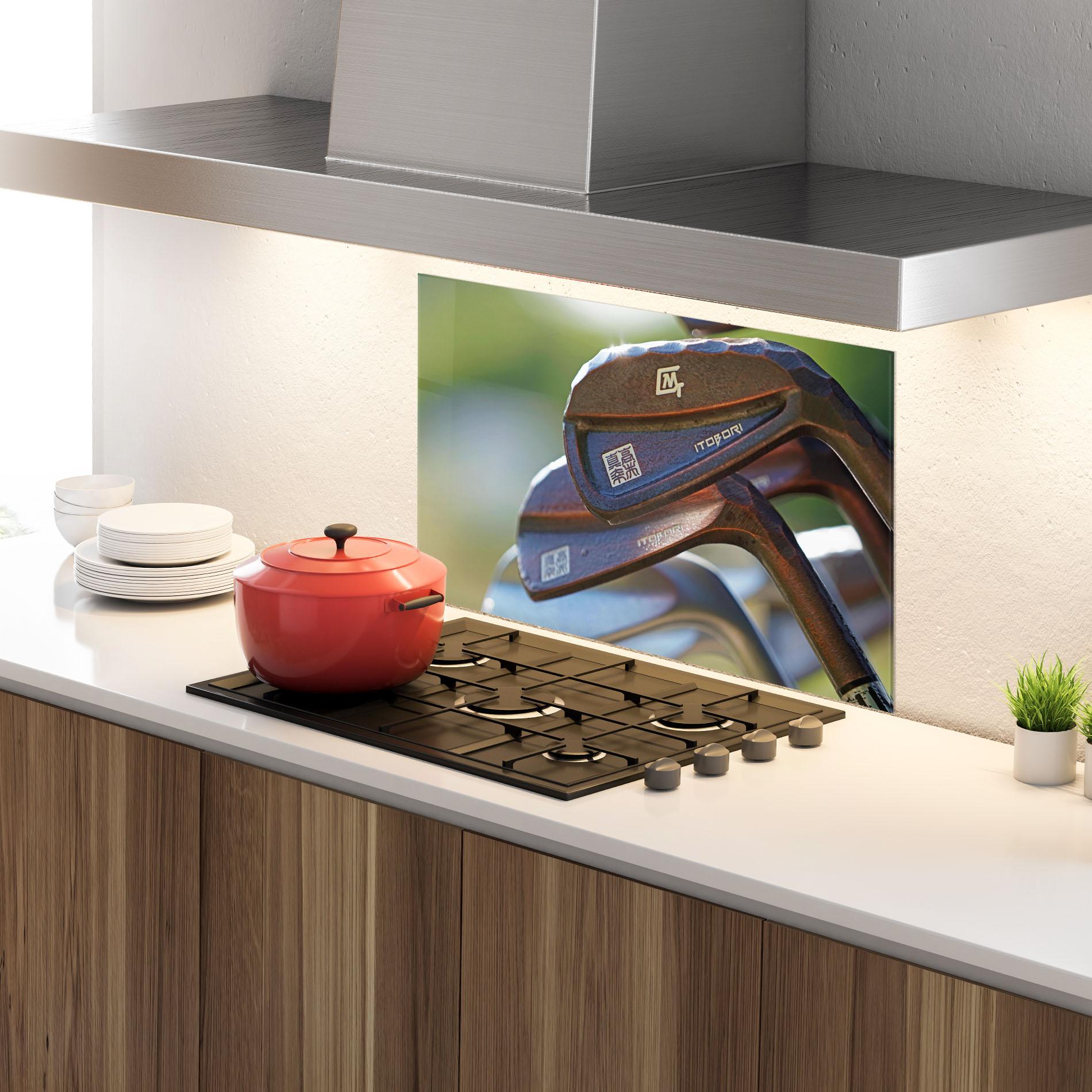 Konyhai üveg hátfal Golf Club Close Up mockup 4