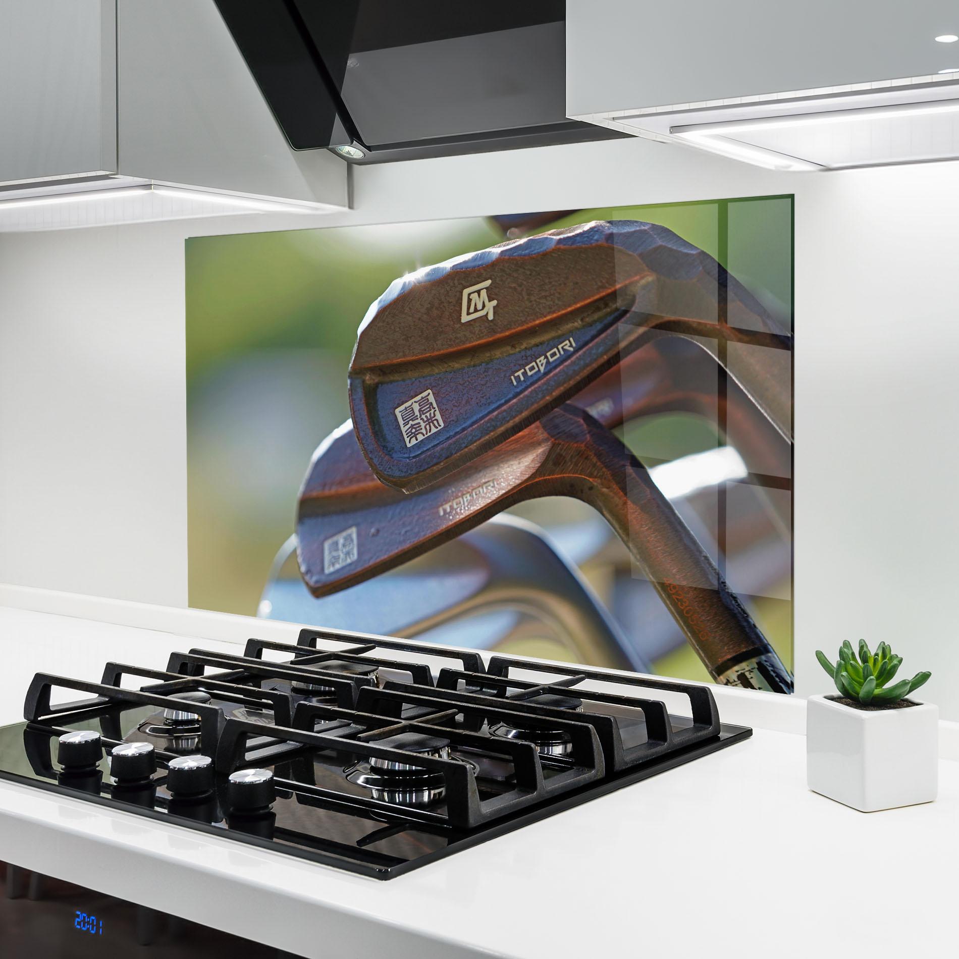 Konyhai üveg hátfal Golf Club Close Up mockup 6