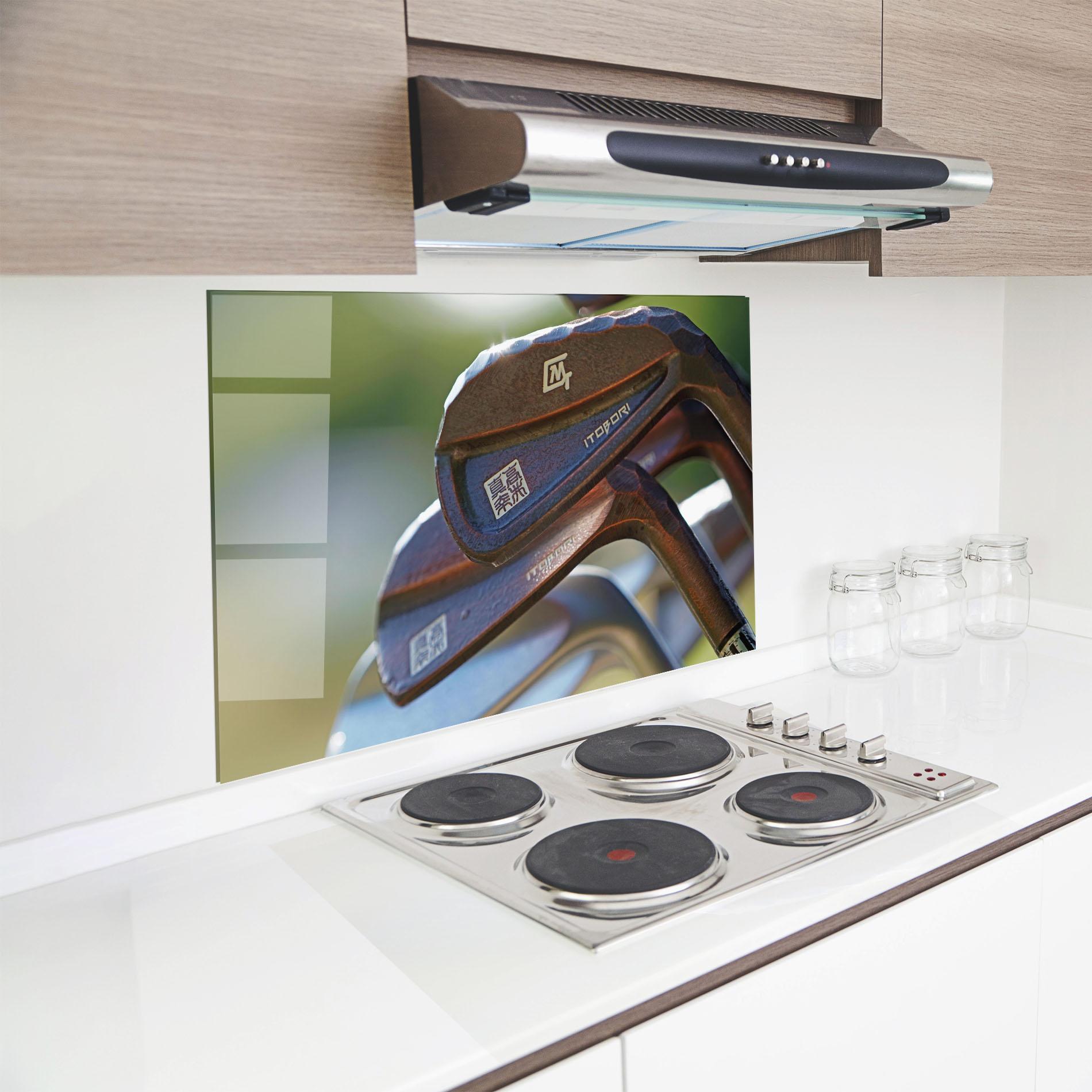 Konyhai üveg hátfal Golf Club Close Up mockup 8