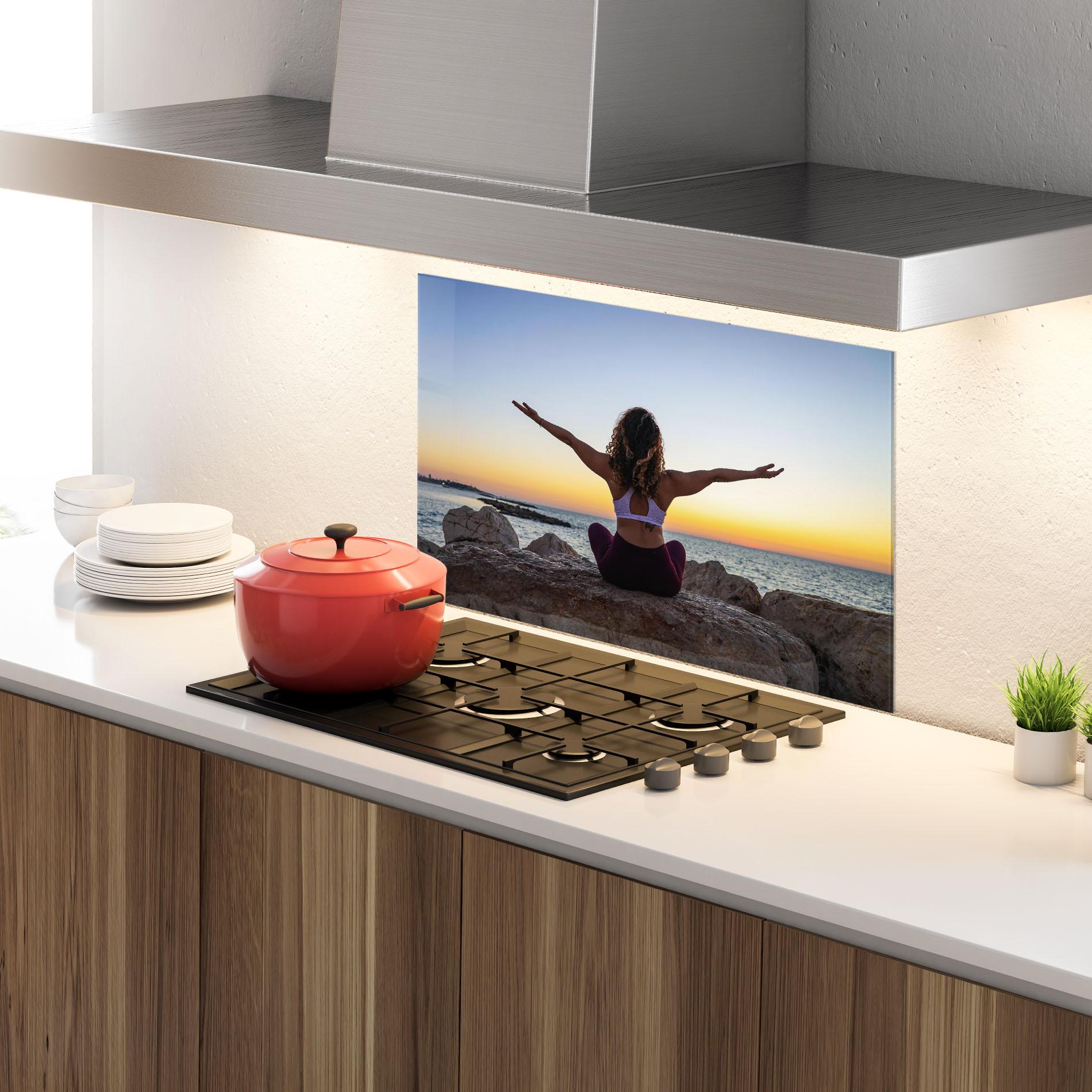 Konyhai üveg hátfal Calm Asana mockup 4