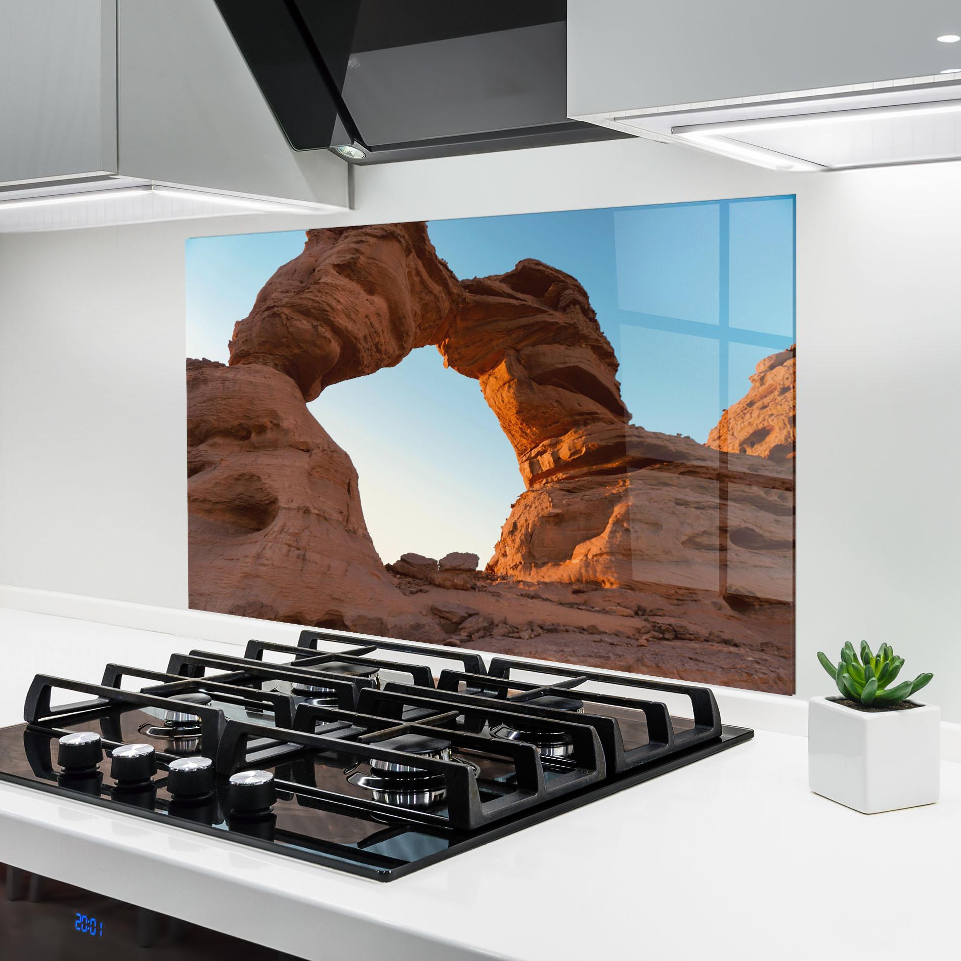 Konyhai üveg hátfal Arcade In Desert mockup 6