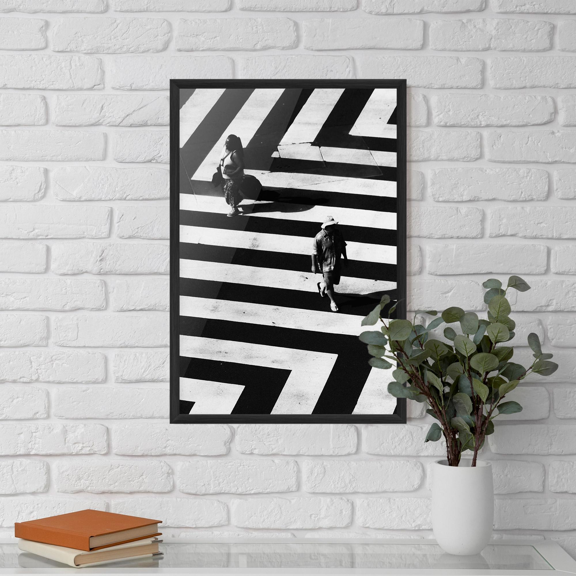 Keretezett Poszter Walking On Lines mockup 5