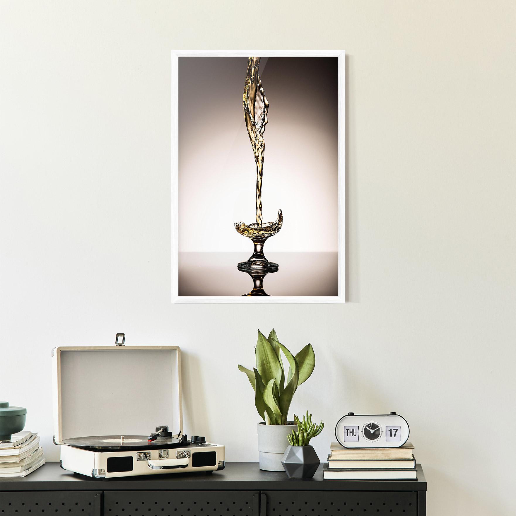 Keretezett Poszter White Wine Splash mockup 2