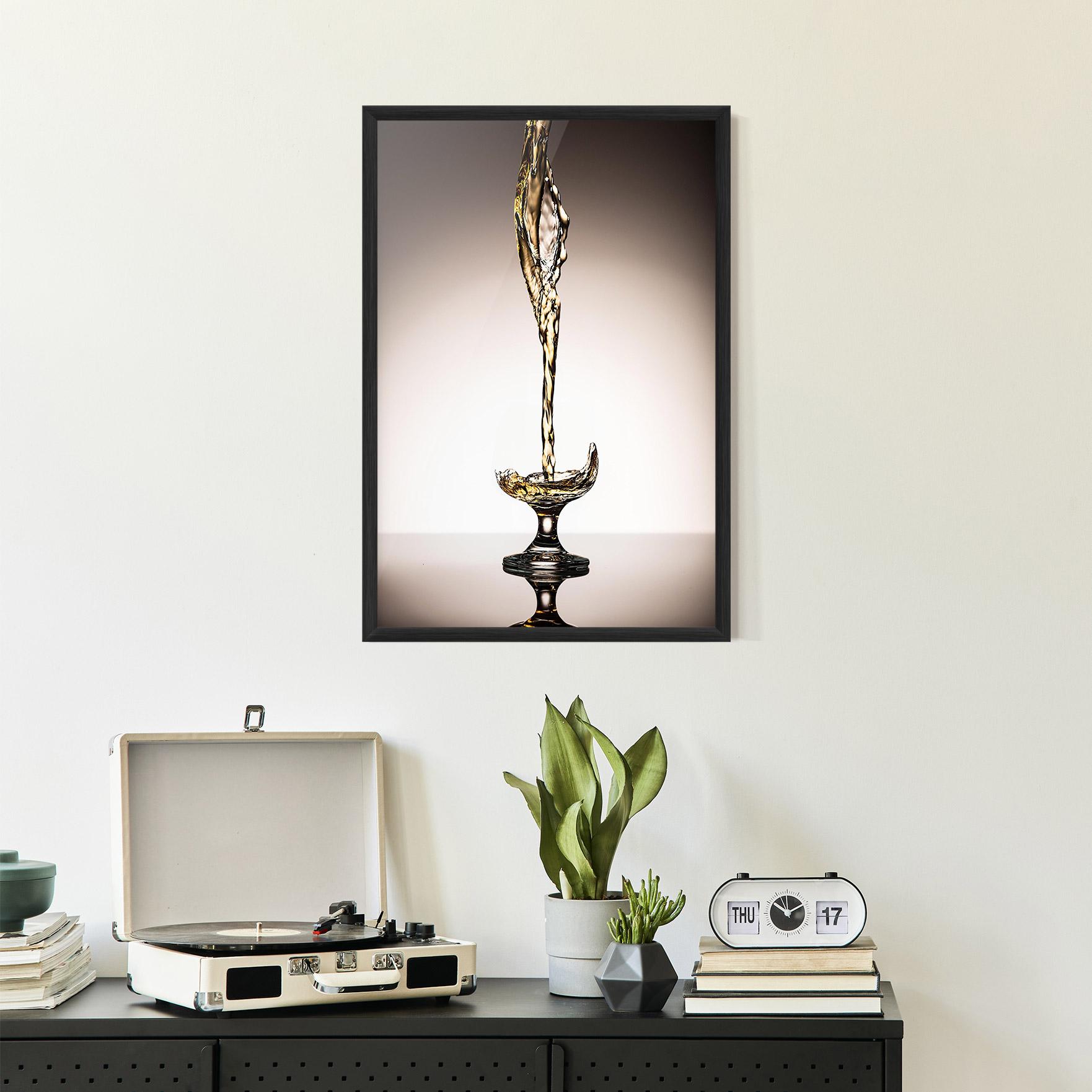 Keretezett Poszter White Wine Splash mockup 2