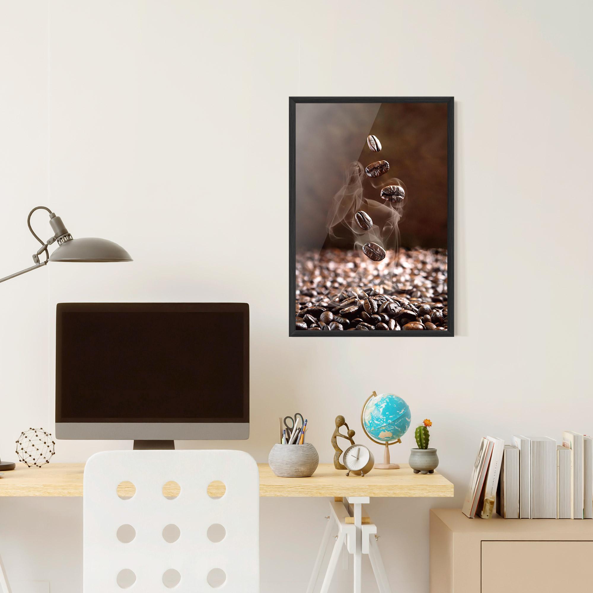 Keretezett Poszter Close Up Falling Beans mockup 6