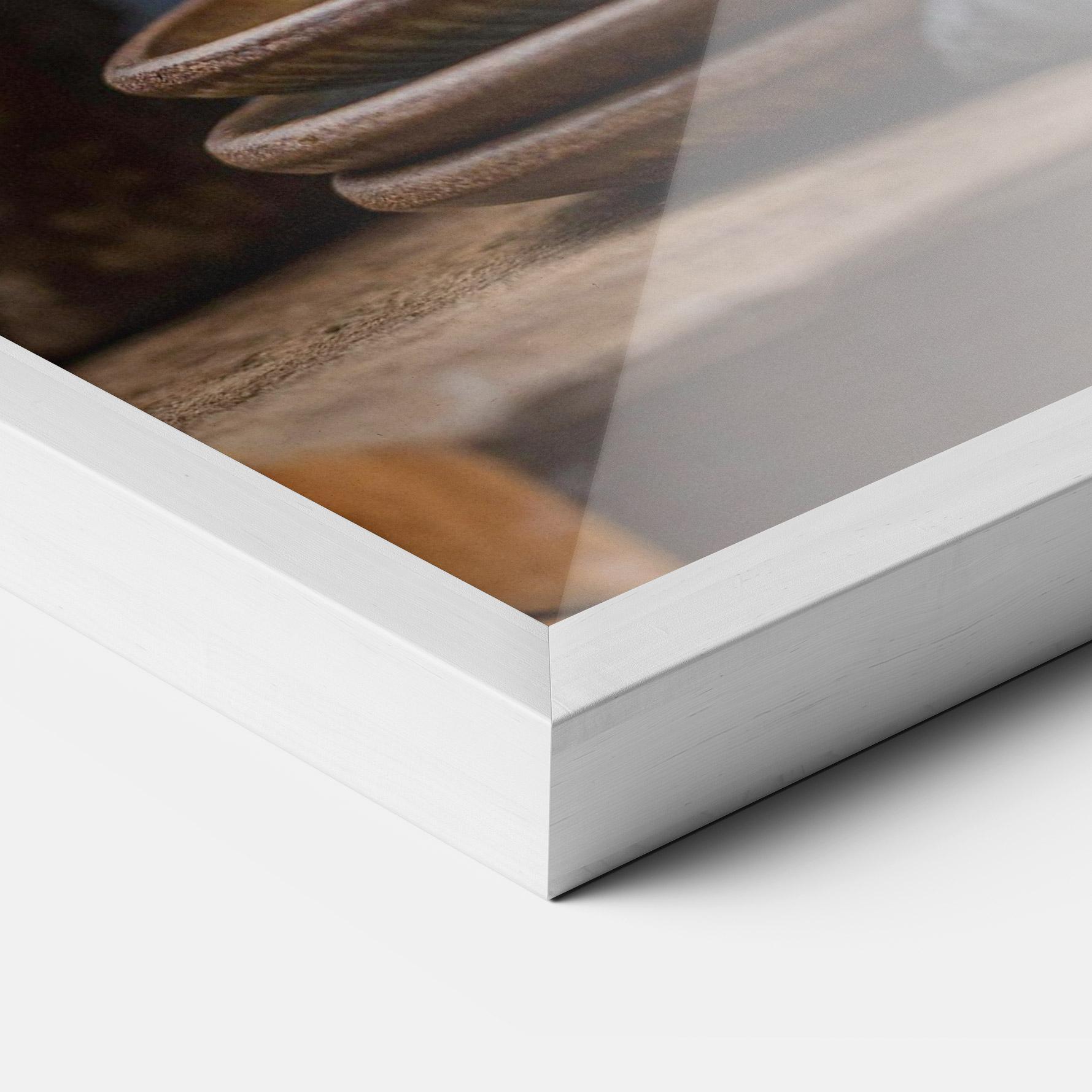 Keretezett Poszter Using Honey mockup 3