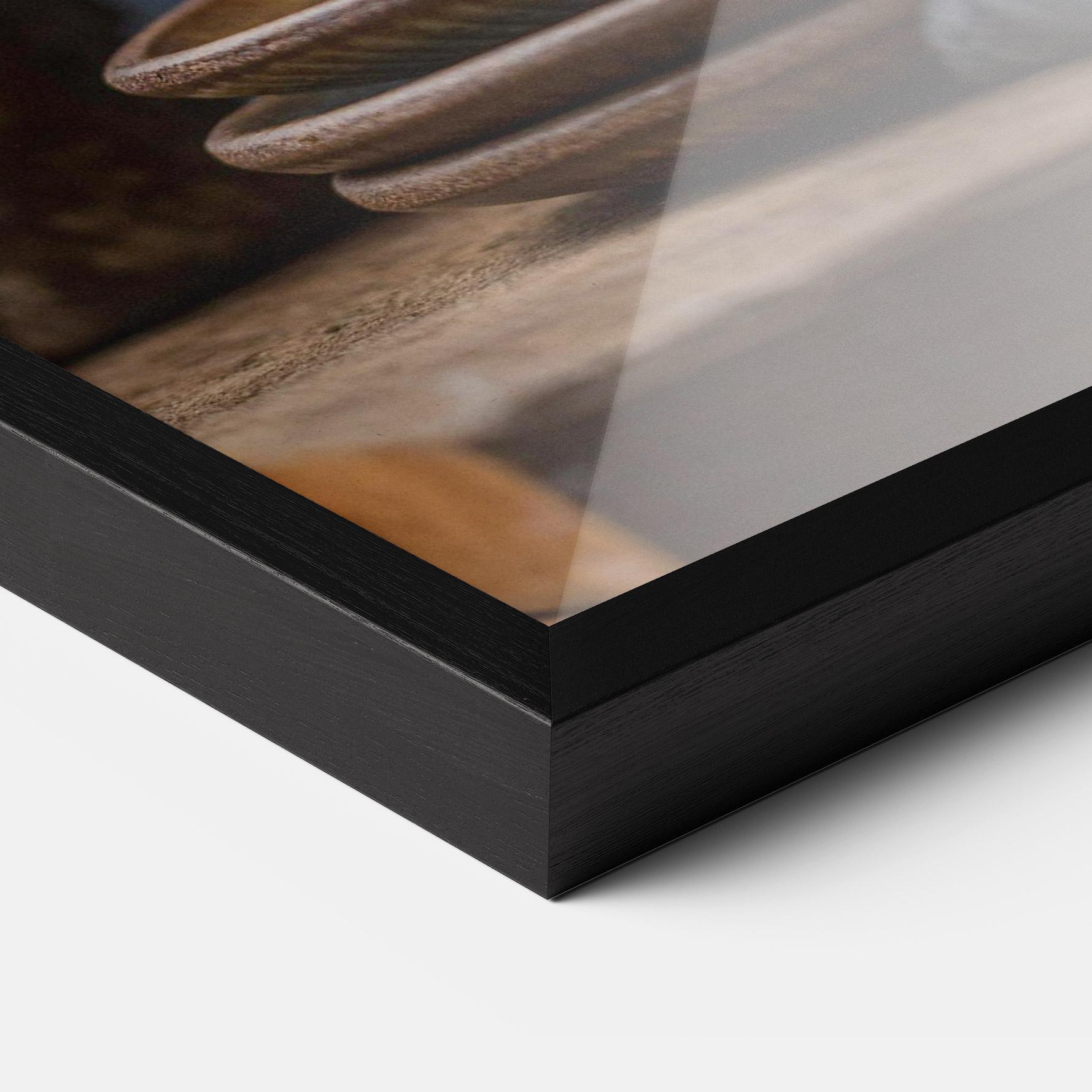 Keretezett Poszter Using Honey mockup 3