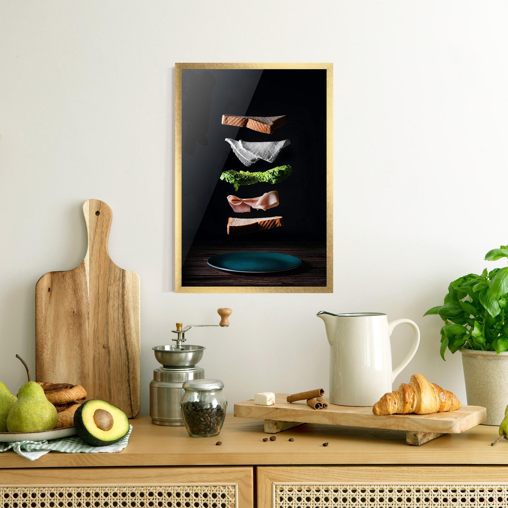 Keretezett Poszter Floating Sandwich mockup 8