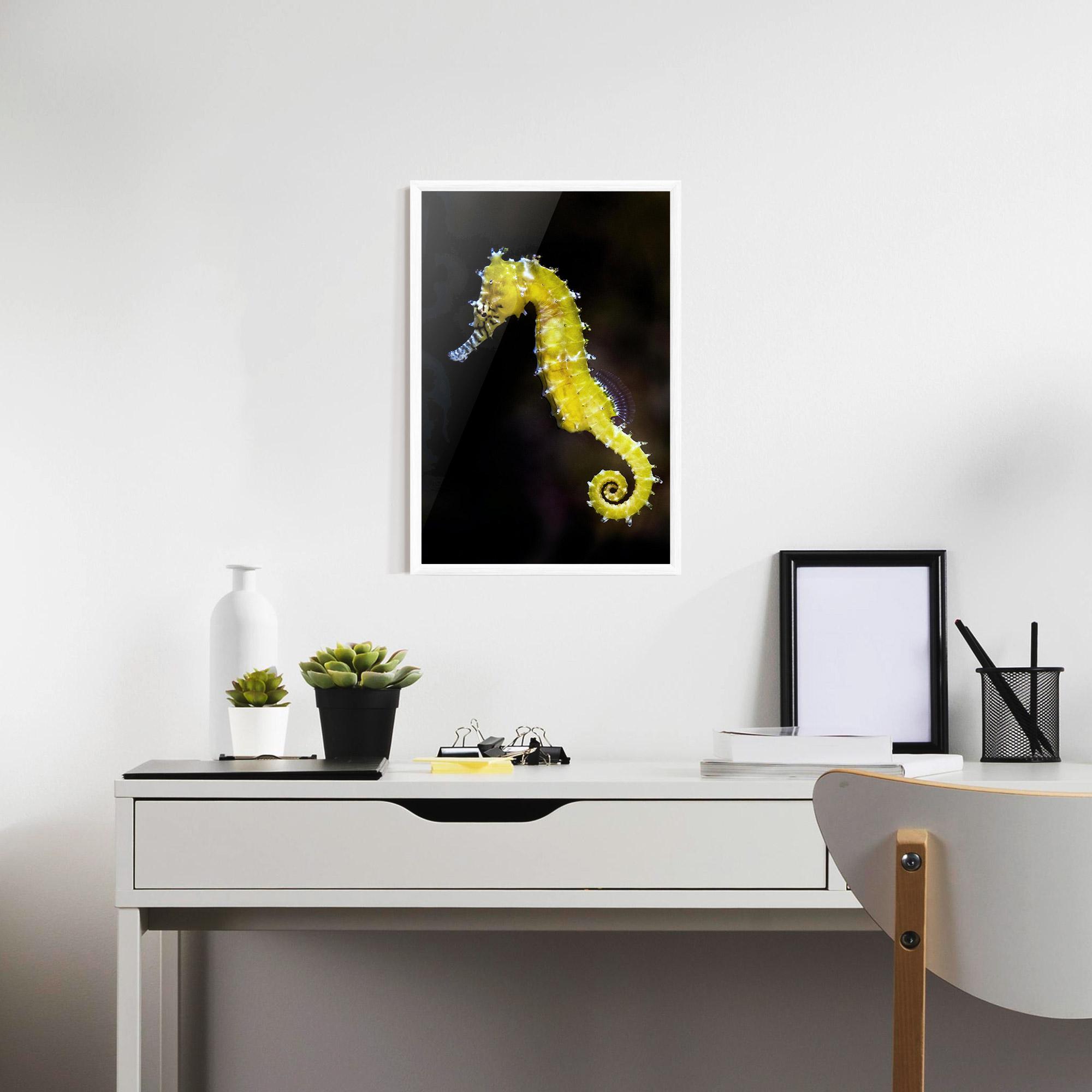Keretezett Poszter Yellow Seahorse mockup 7