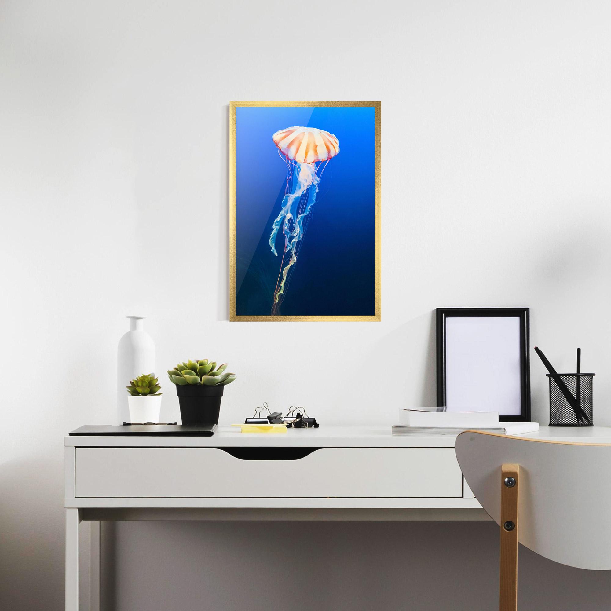 Keretezett Poszter Cream Jellyfish mockup 7