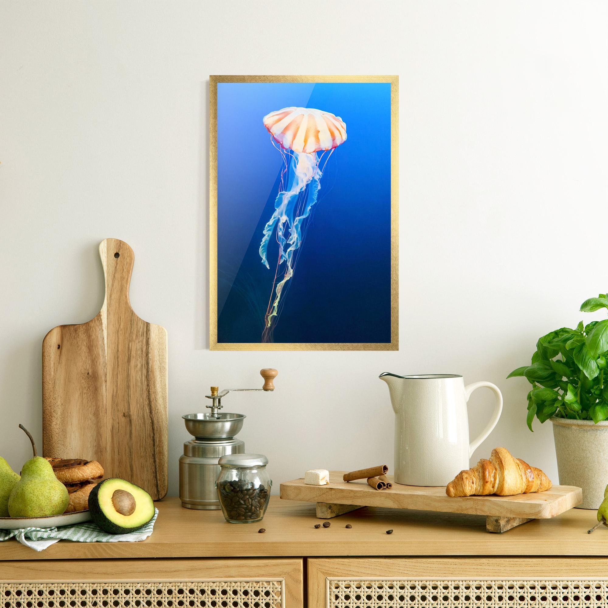 Keretezett Poszter Cream Jellyfish mockup 8