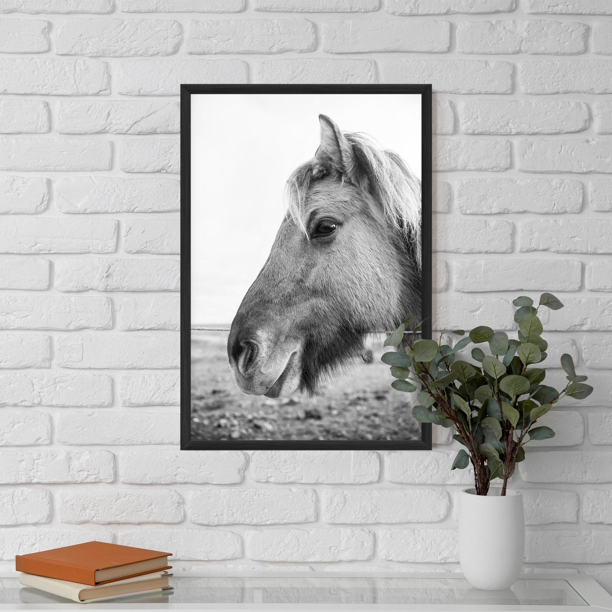 Keretezett Poszter Gray Horse Head mockup 5
