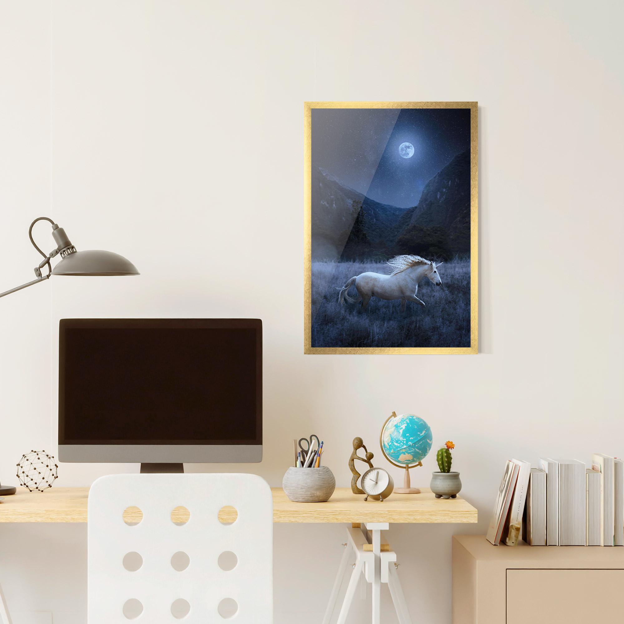 Keretezett Poszter Blue Moon Unicorn mockup 6