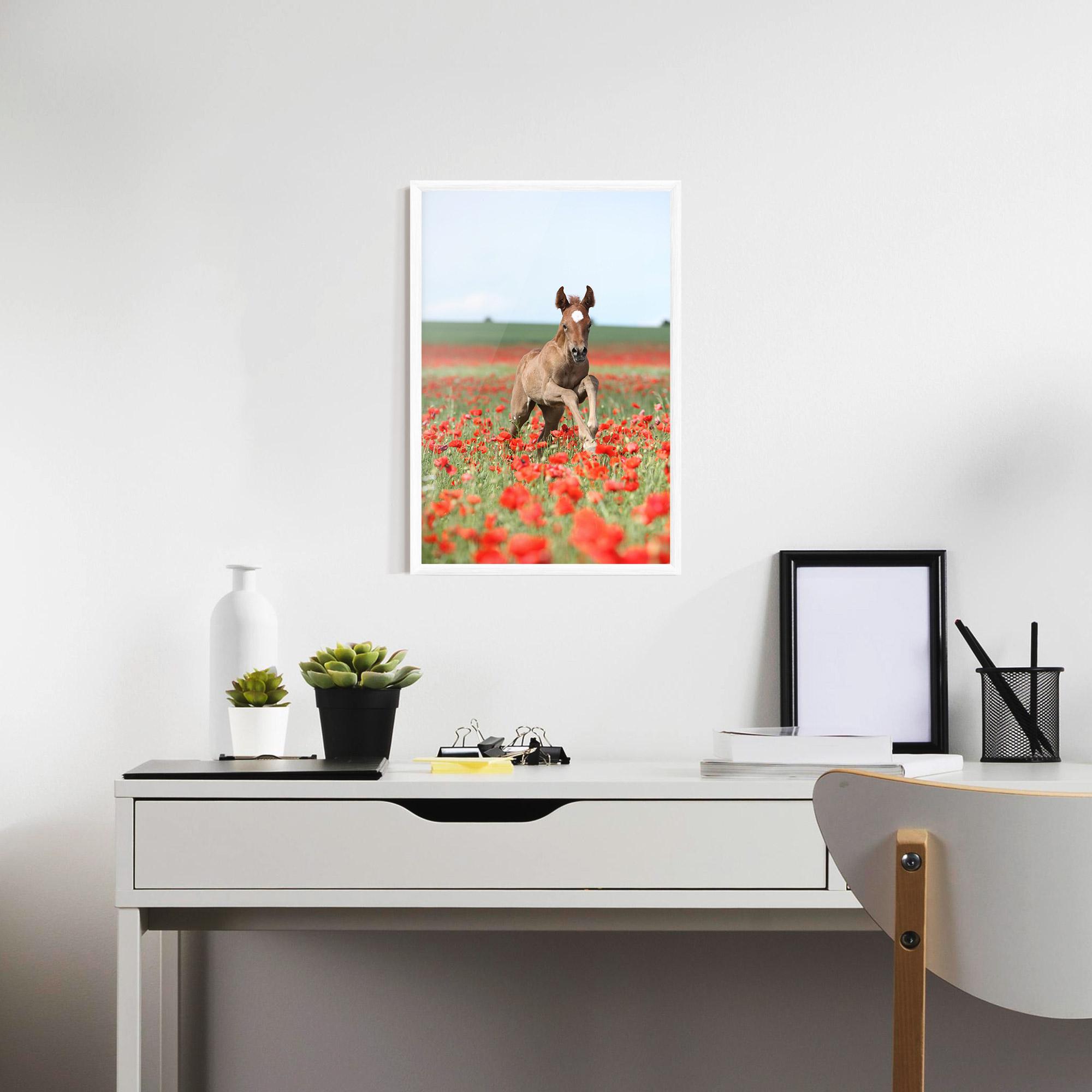 Keretezett Poszter Red Flowers Horse mockup 7