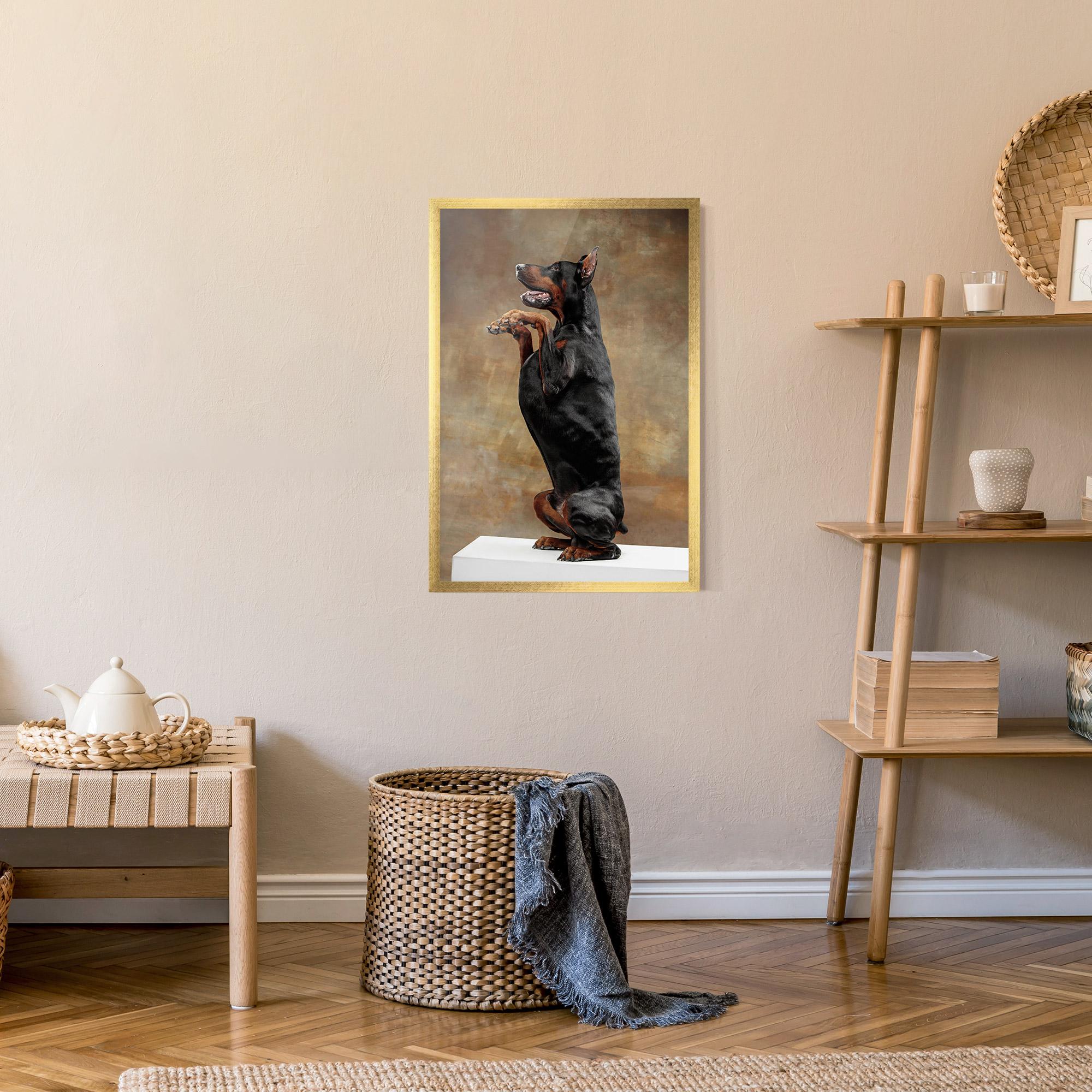 Keretezett Poszter Doberman Standing mockup 9
