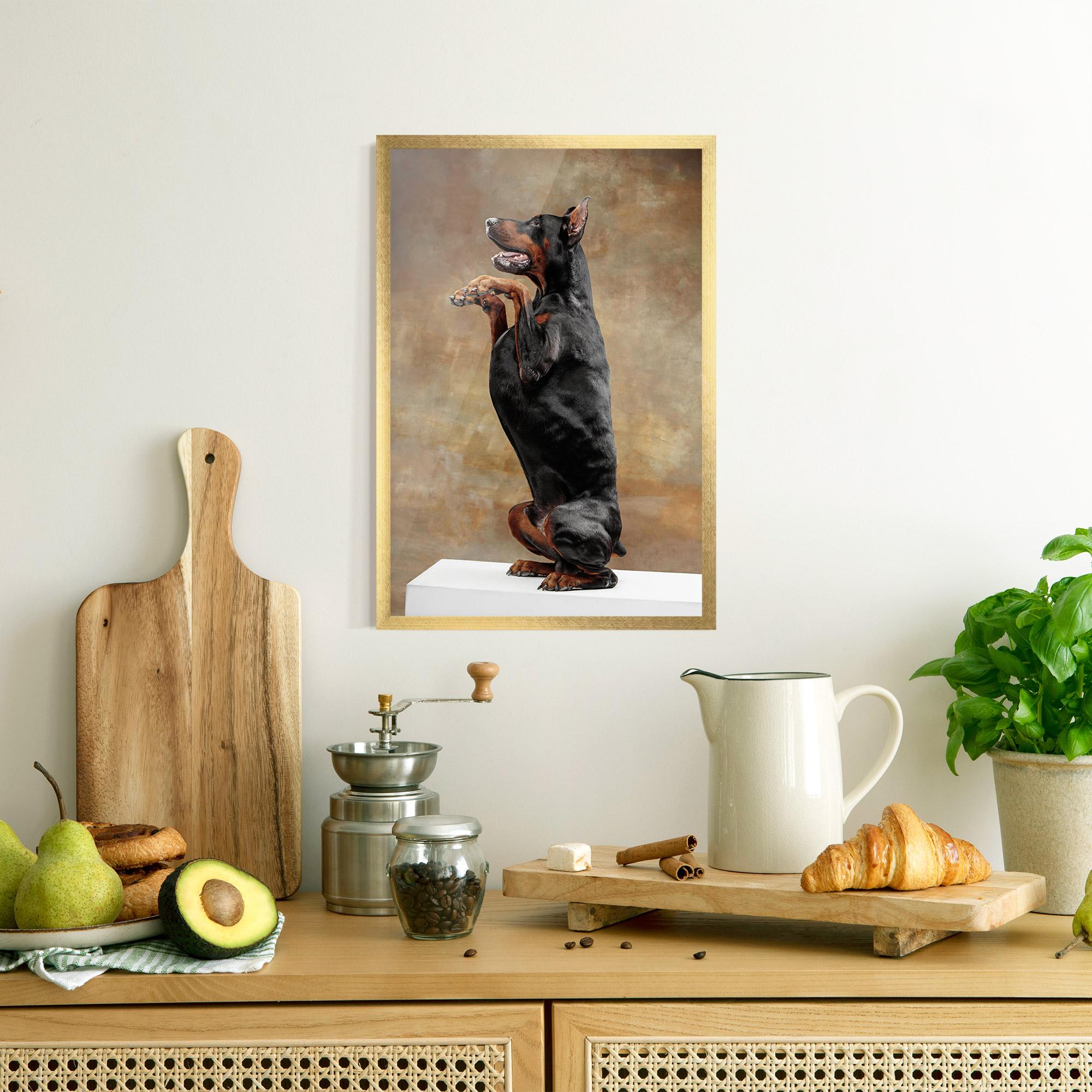 Keretezett Poszter Doberman Standing mockup 8