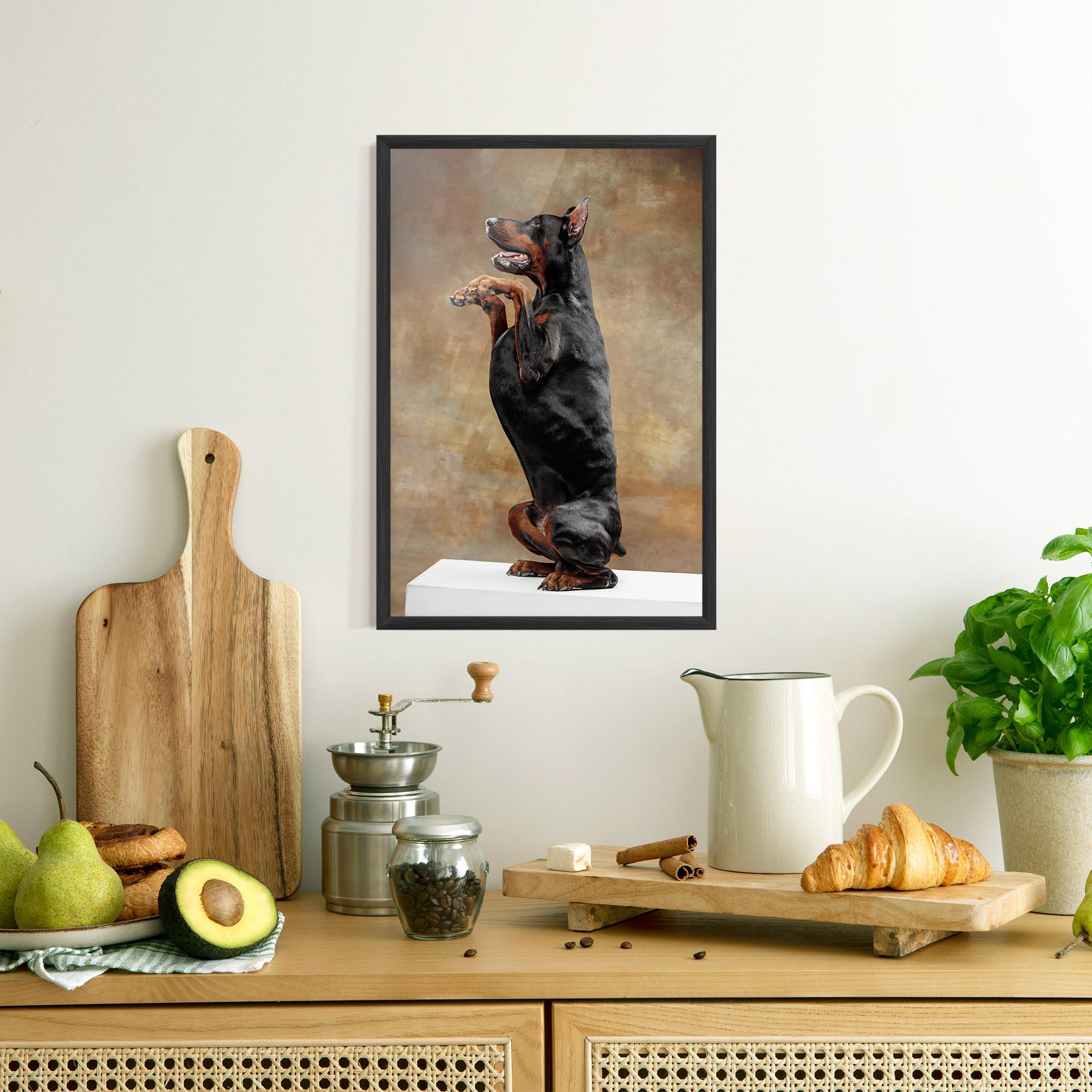 Keretezett Poszter Doberman Standing mockup 8