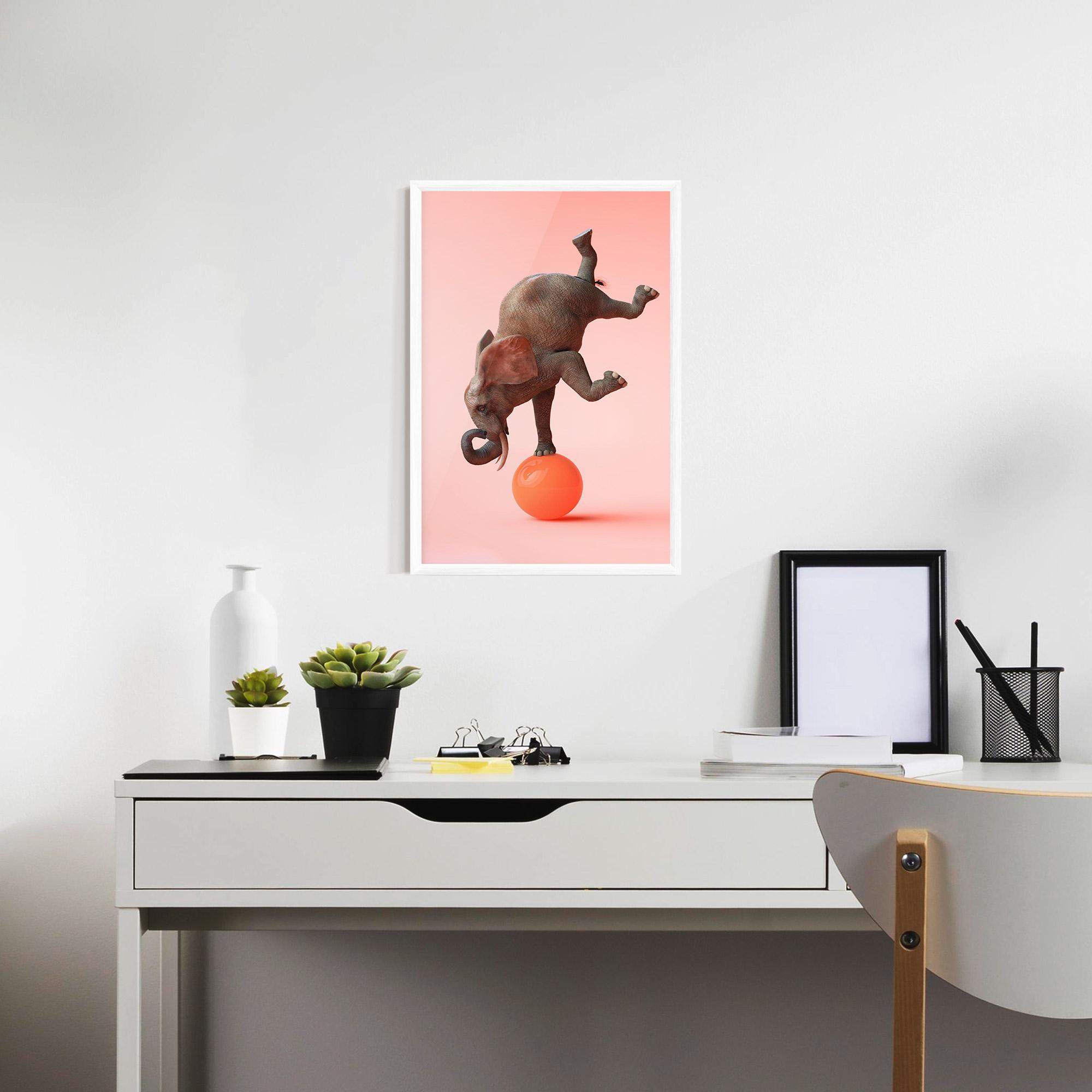 Keretezett Poszter Ball Elephant mockup 7