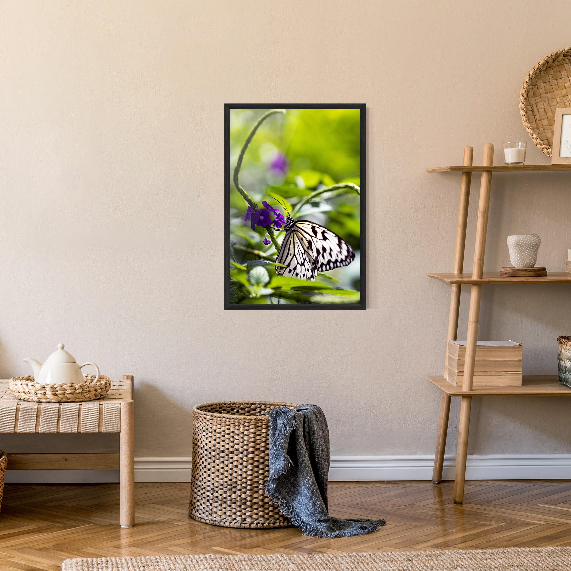 Keretezett Poszter White Black Butterfly mockup 9
