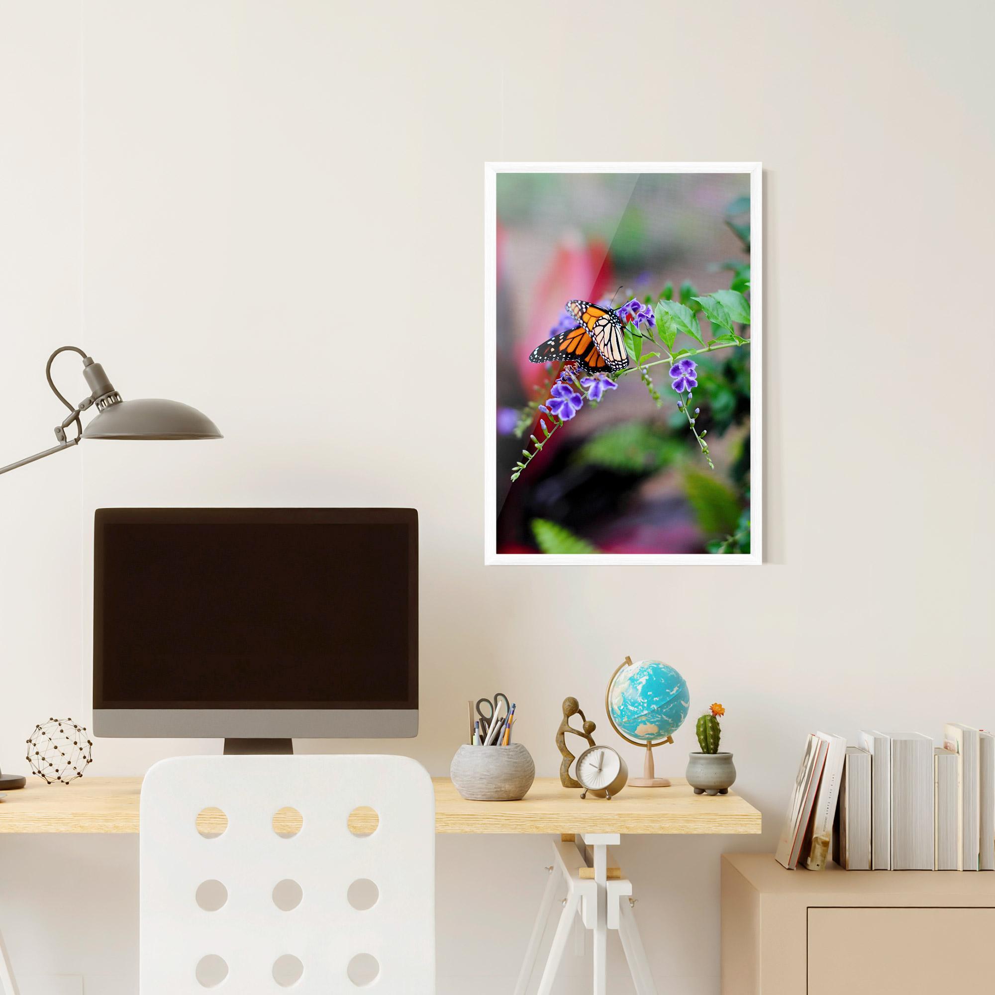 Keretezett Poszter Strong Orange Butterfly mockup 6