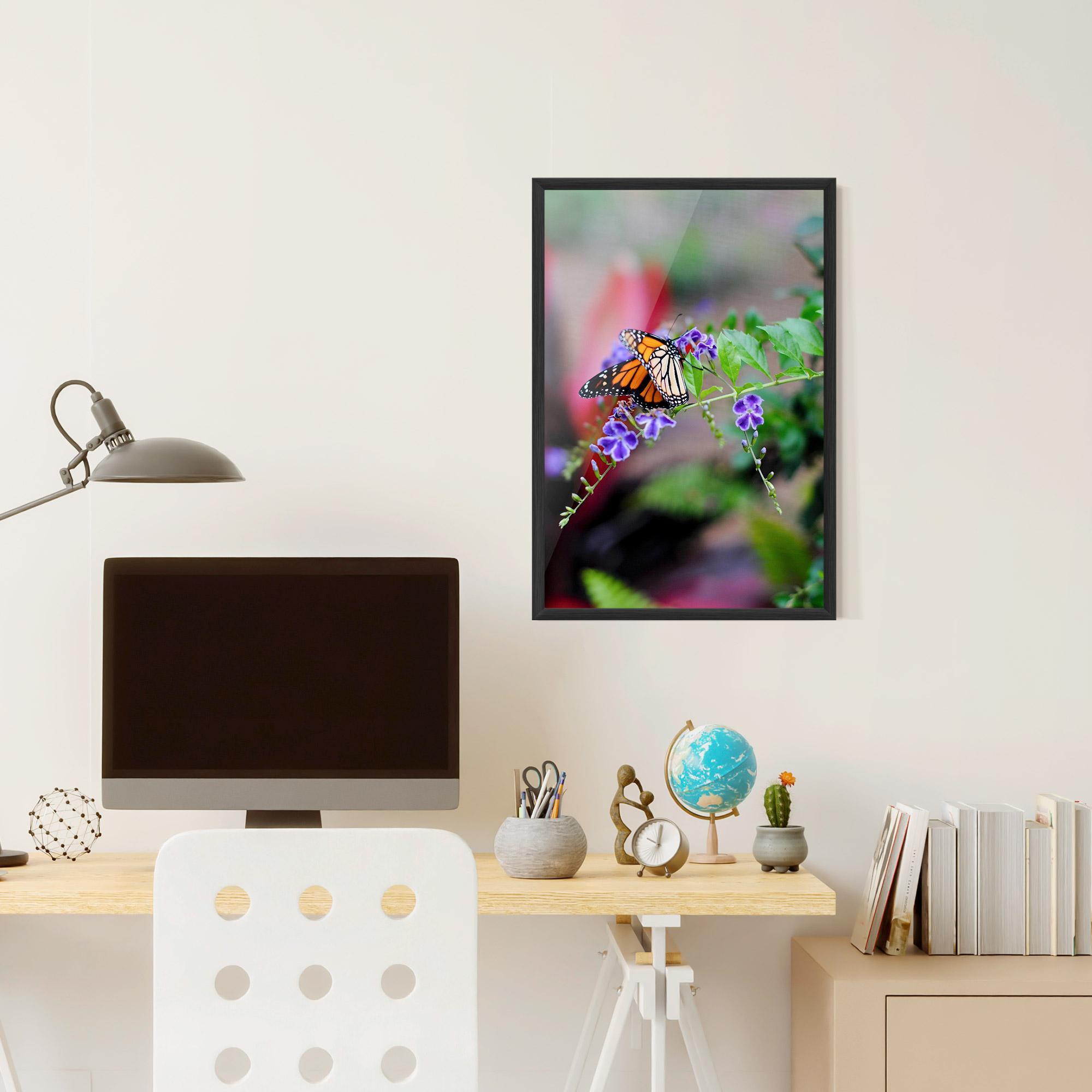 Keretezett Poszter Strong Orange Butterfly mockup 6