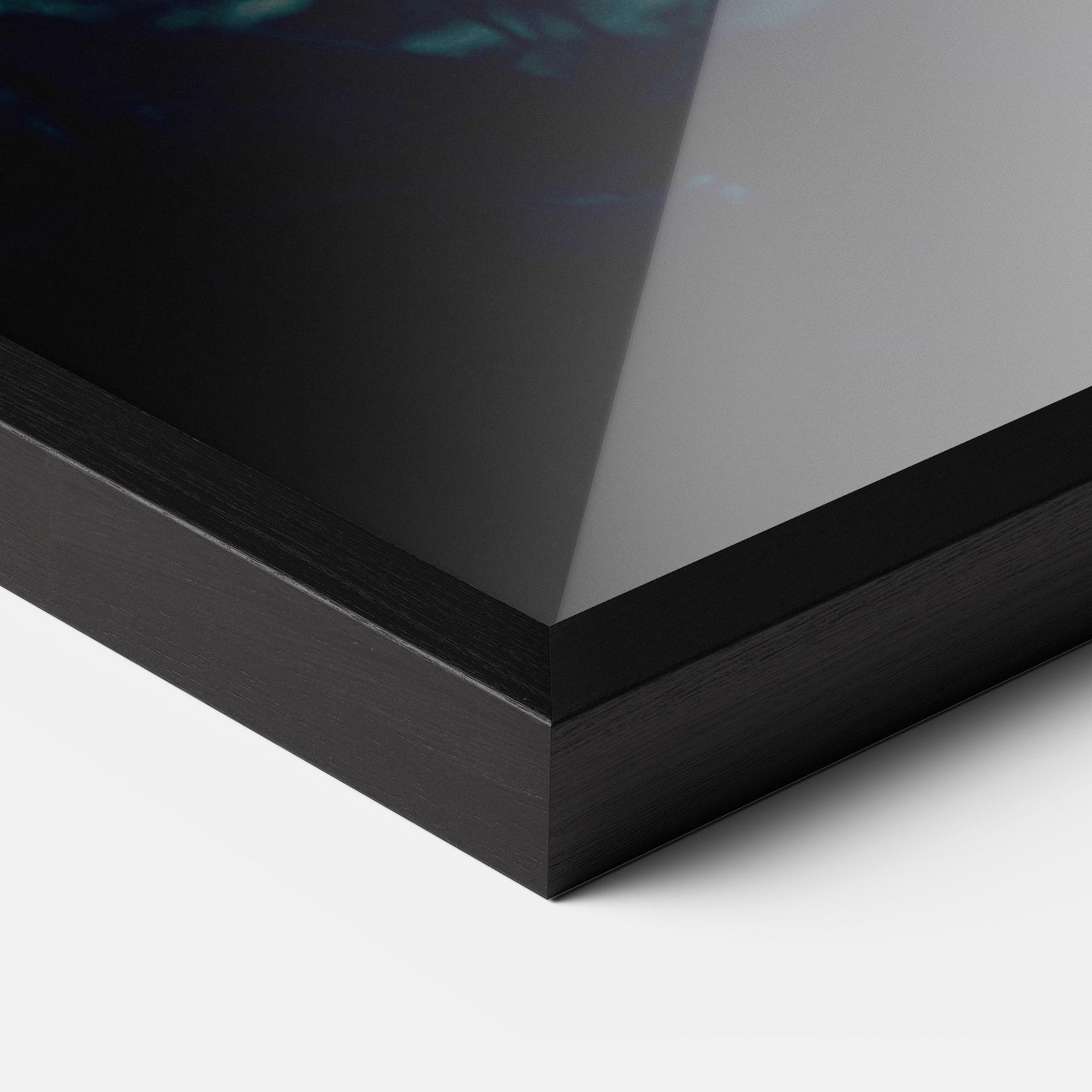 Keretezett Poszter Angry Wolf In The Forest mockup 3