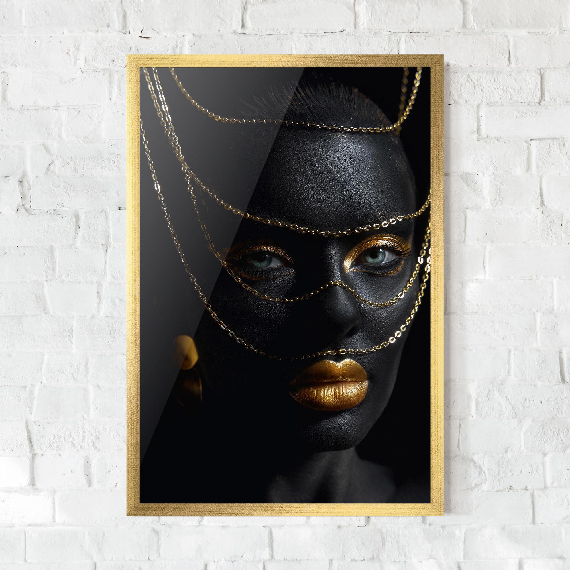 Keretezett Poszter Gold Chain Green Eyes mockup 0