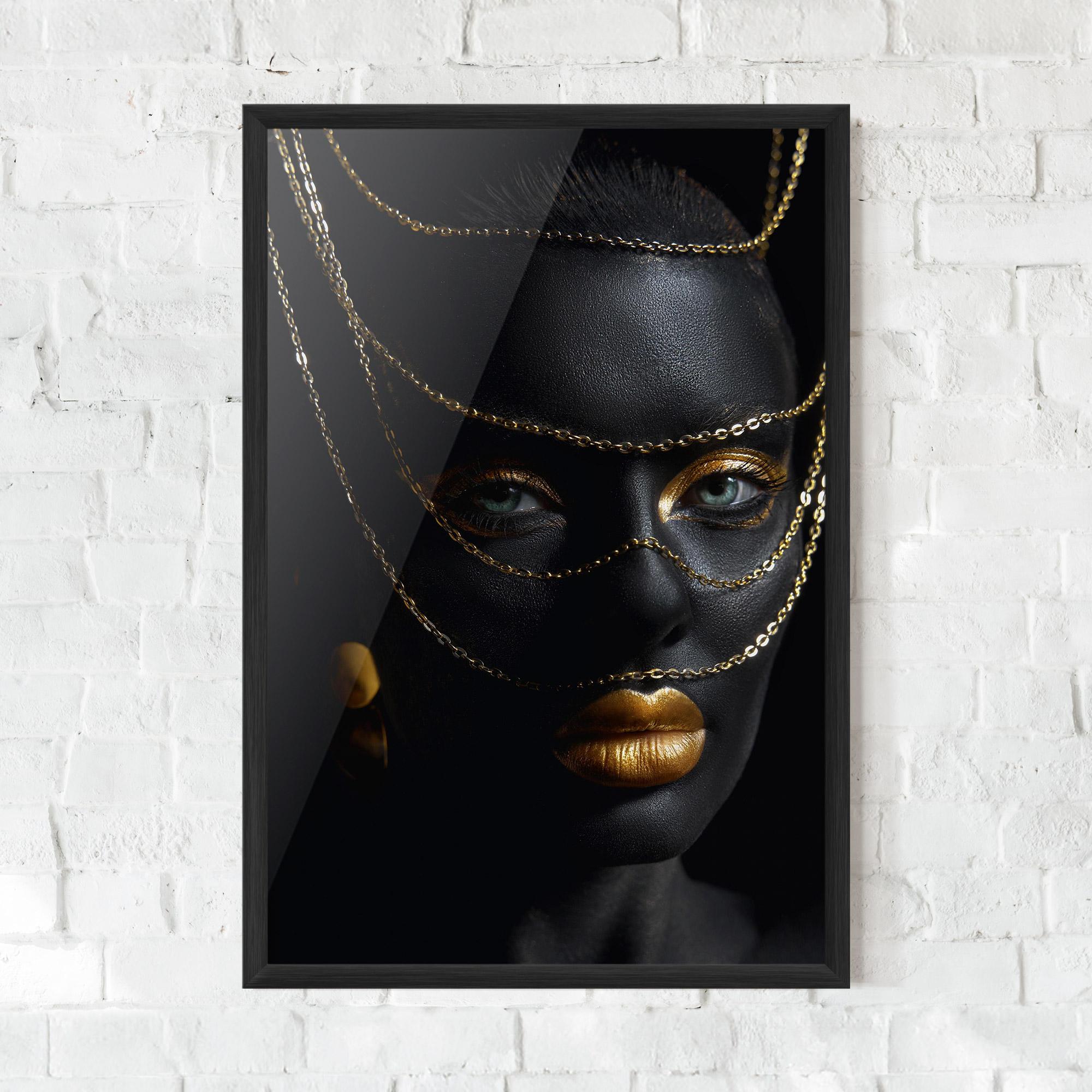 Keretezett Poszter Gold Chain Green Eyes mockup 0