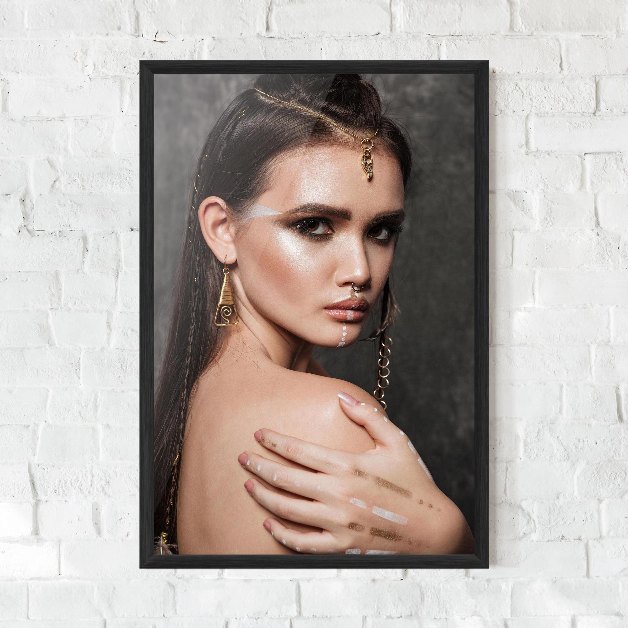 Keretezett Poszter Gold Triangle Earring mockup 0