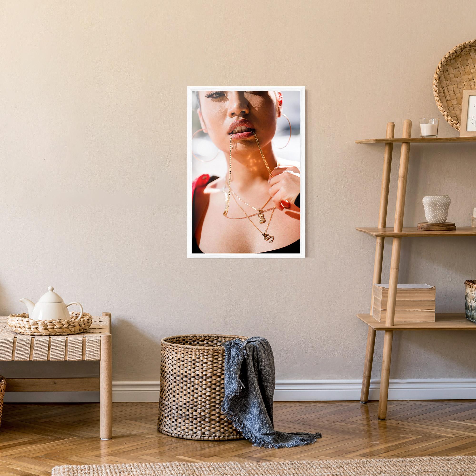 Keretezett Poszter S Gold Necklace mockup 9