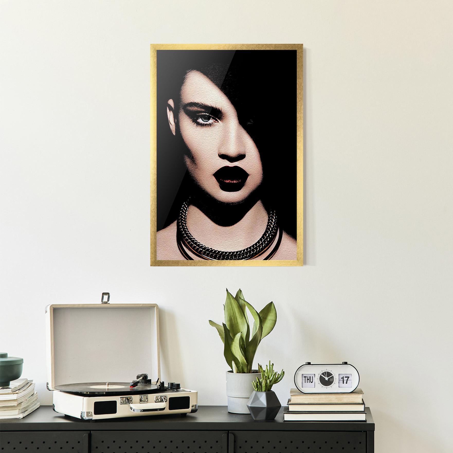 Keretezett Poszter Gold Necklace mockup 2