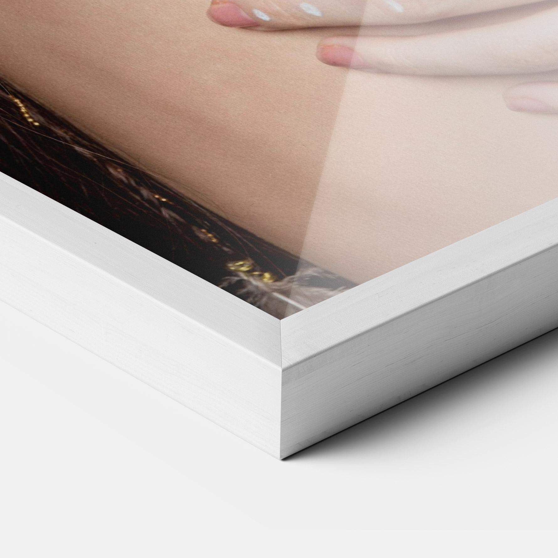 Keretezett Poszter Gold Triangle Earring mockup 3