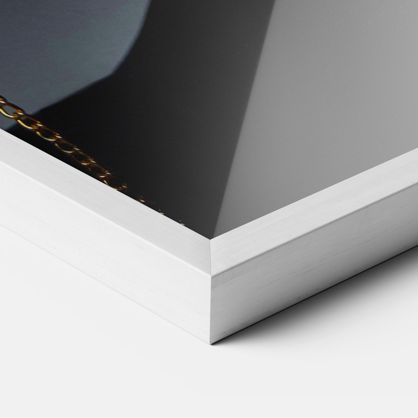 Keretezett Poszter Pretty Gold Chain mockup 3