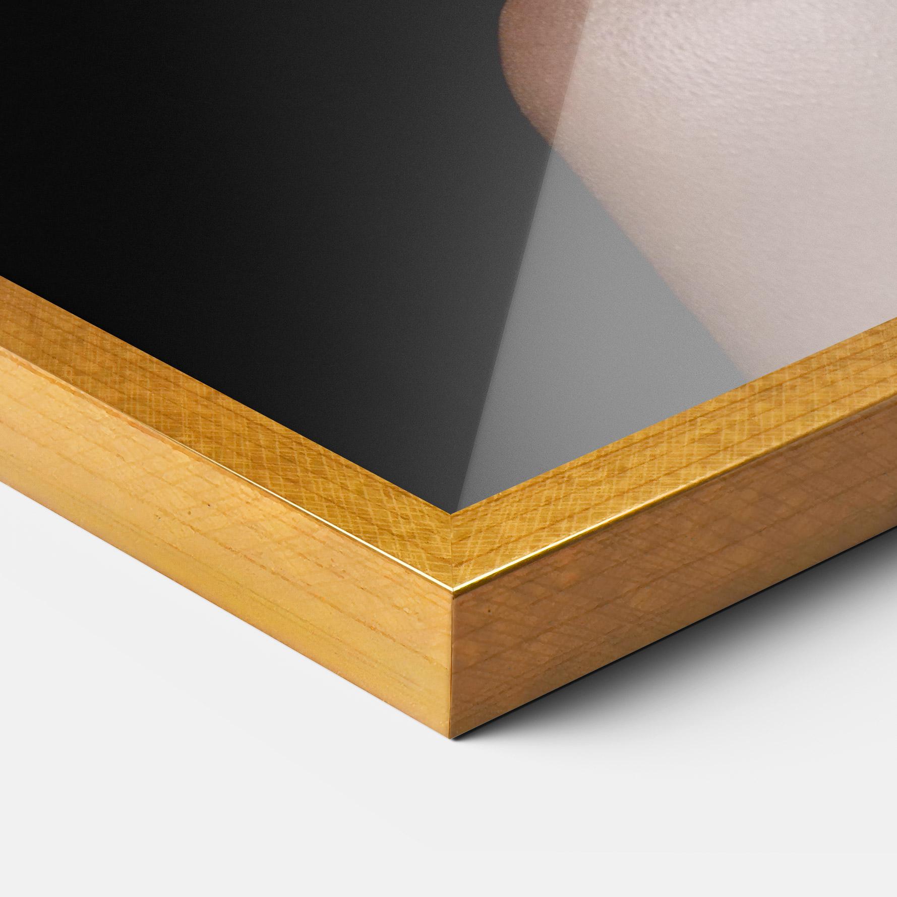 Keretezett Poszter Big Circle Earring mockup 3