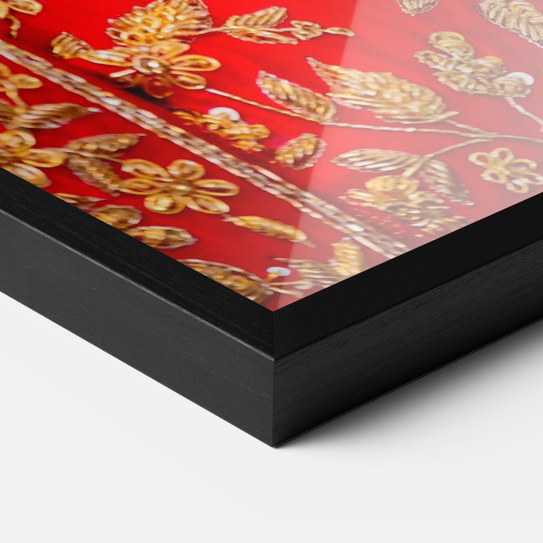 Keretezett Poszter Gold Beautiful Jewelry mockup 3