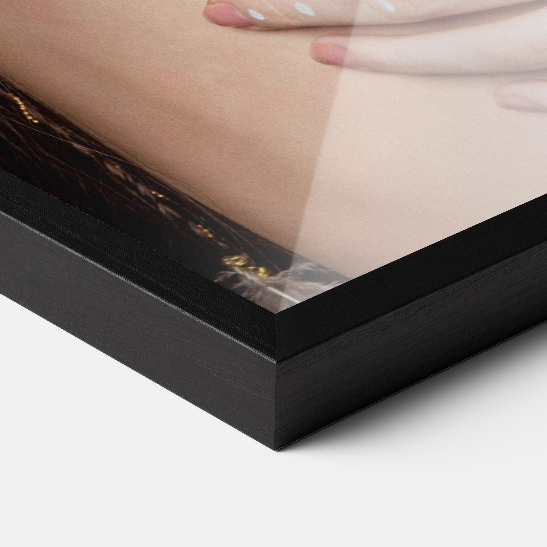 Keretezett Poszter Gold Triangle Earring mockup 3